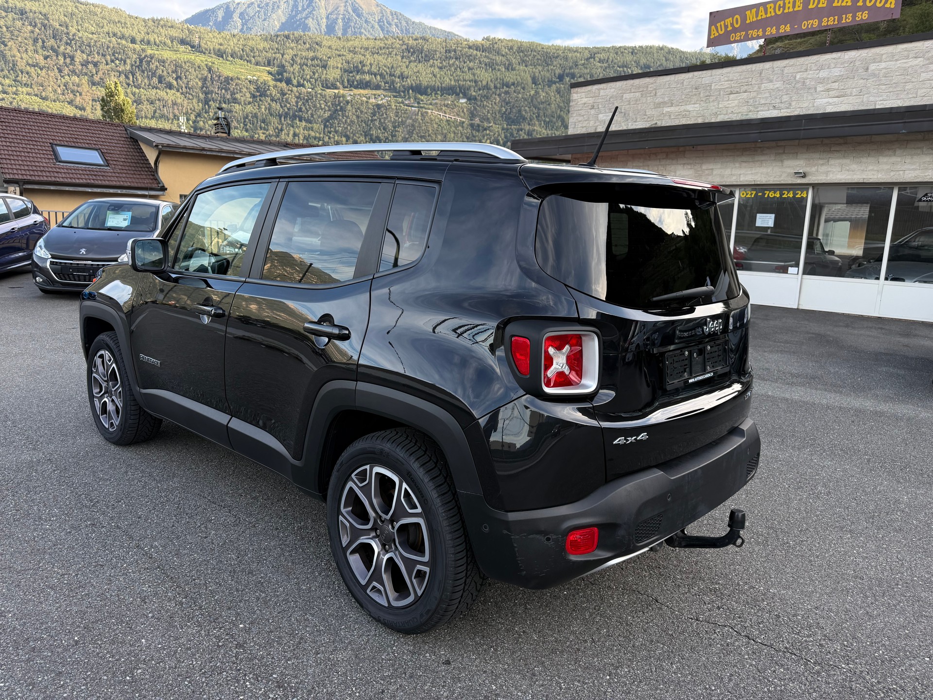 JEEP Renegade 1.4 Turbo Limited AWD-image-8