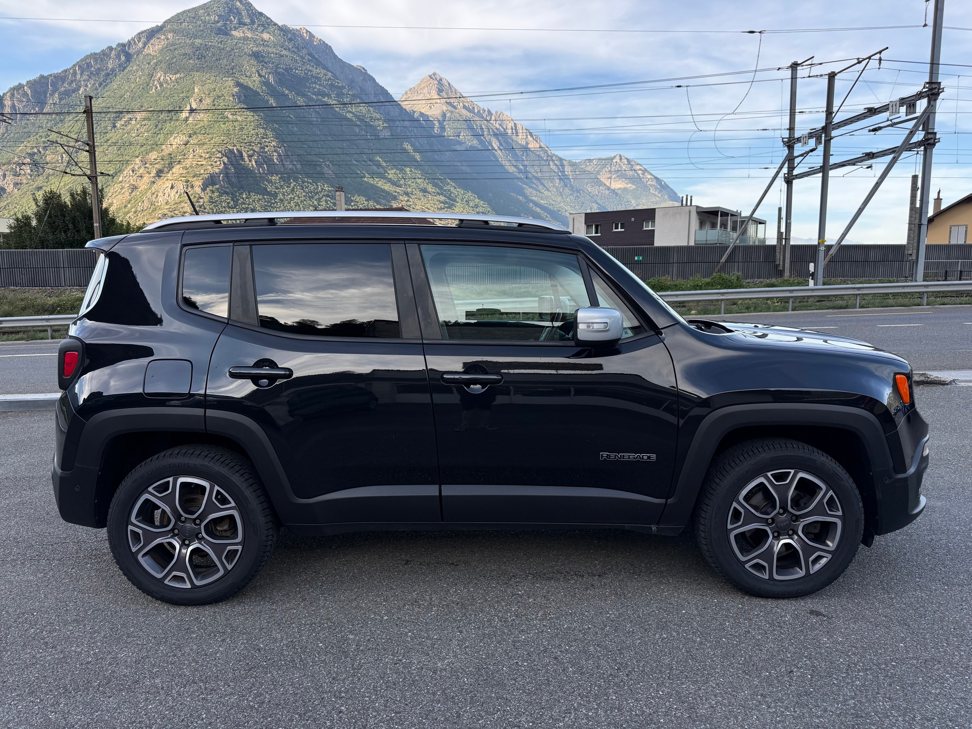 JEEP Renegade 1.4 Turbo Limited AWD-image-5