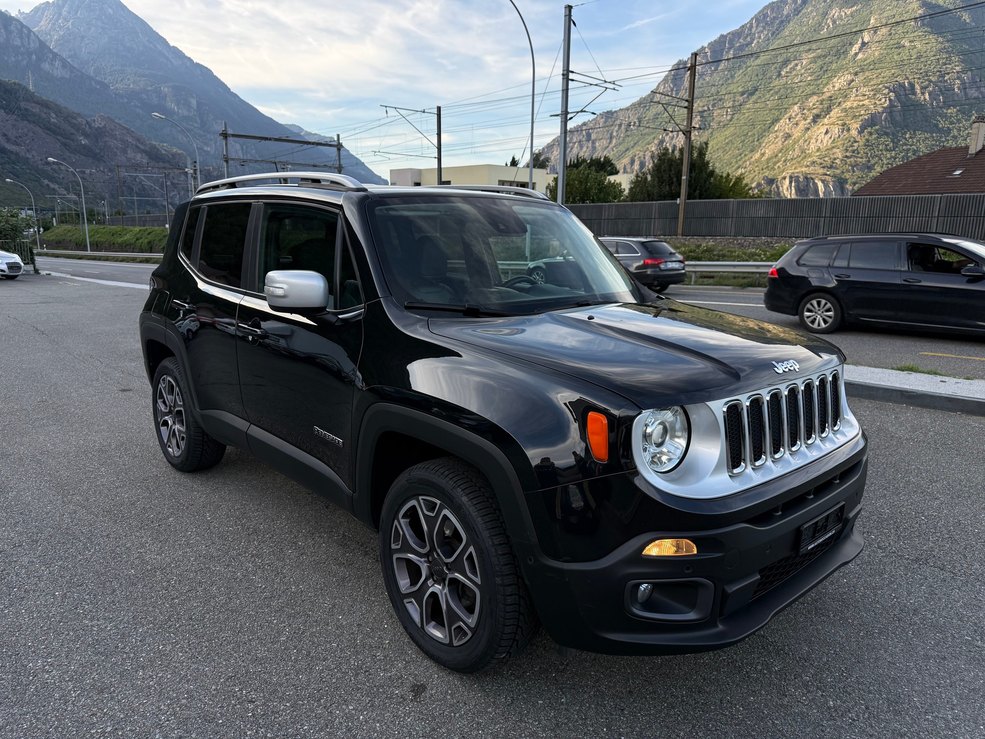 JEEP Renegade 1.4 Turbo Limited AWD-image-4
