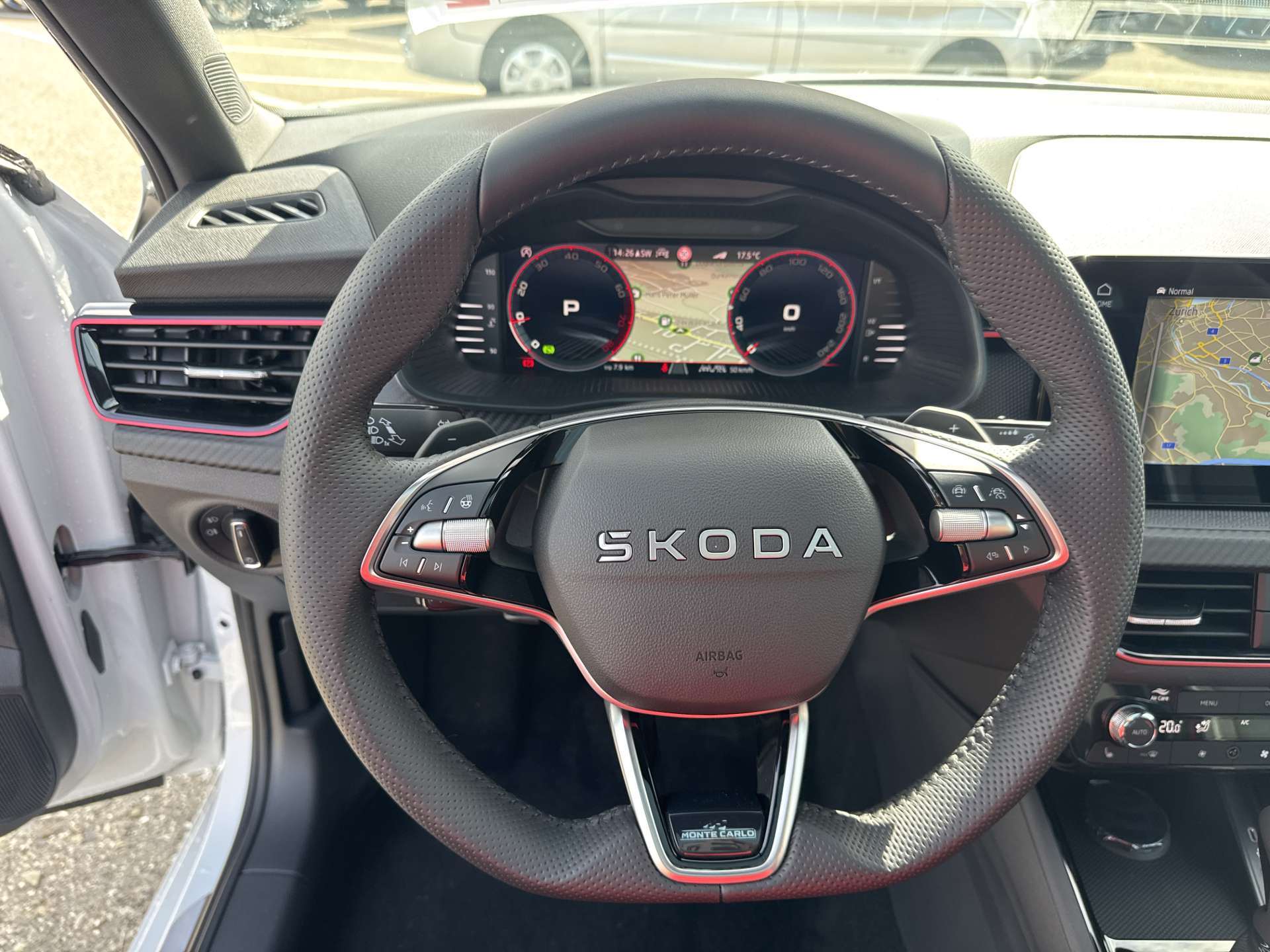 SKODA Kamiq 1.5 TSI Monte Carlo DSG-Automat-image-15