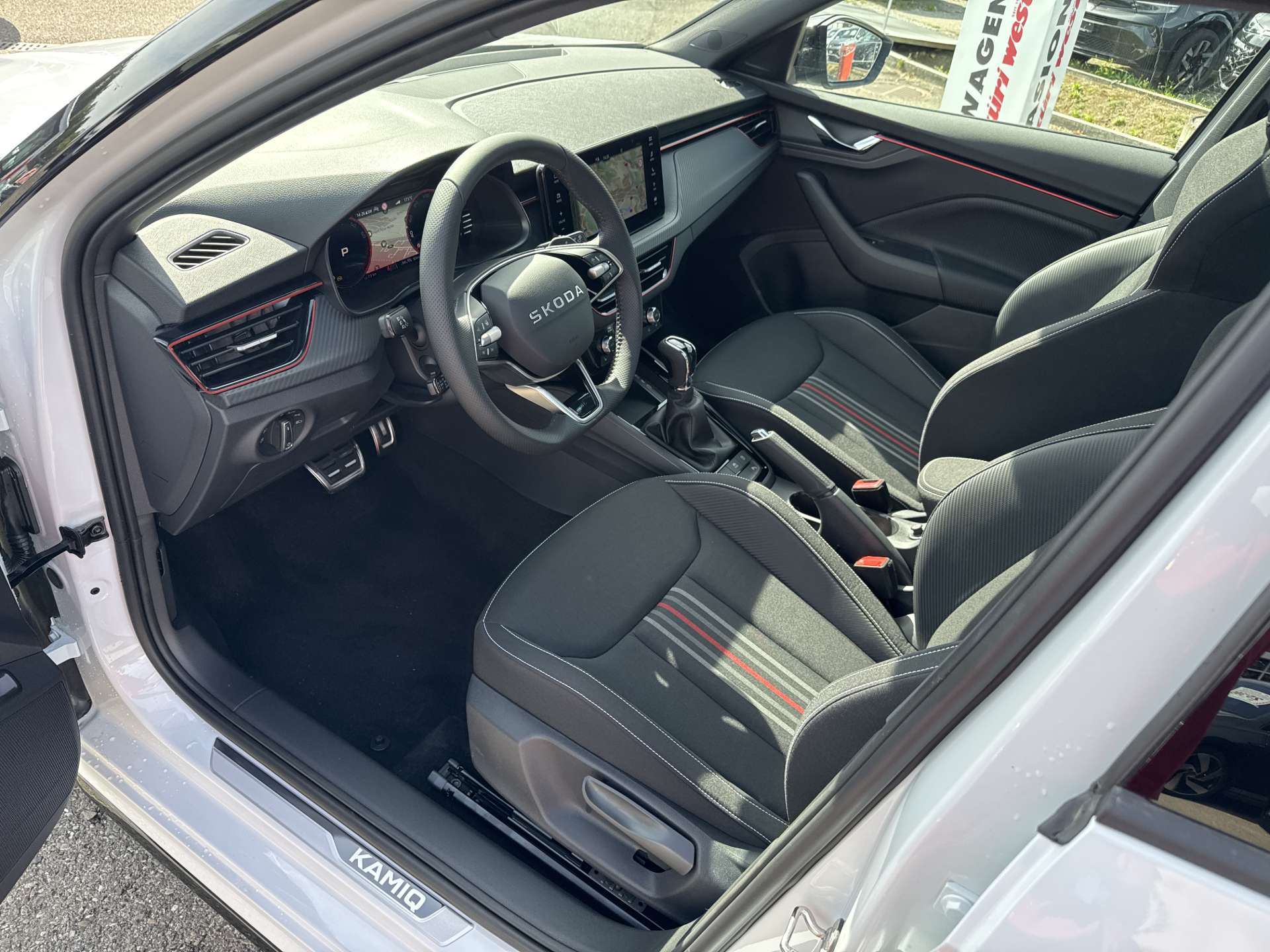 SKODA Kamiq 1.5 TSI Monte Carlo DSG-Automat-image-5
