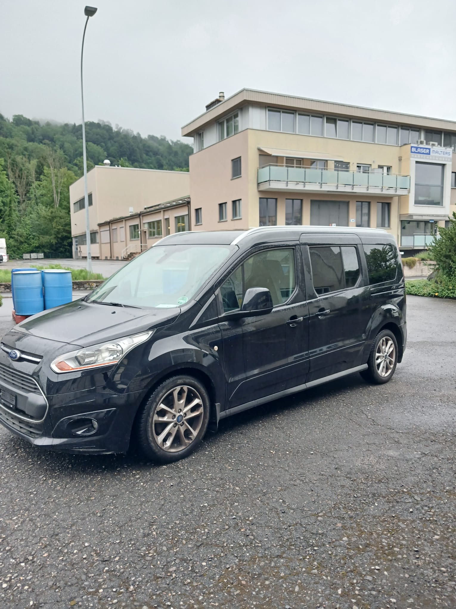FORD Grand Tourneo Connect 1.6 SCTi Trend Automatic-image-2