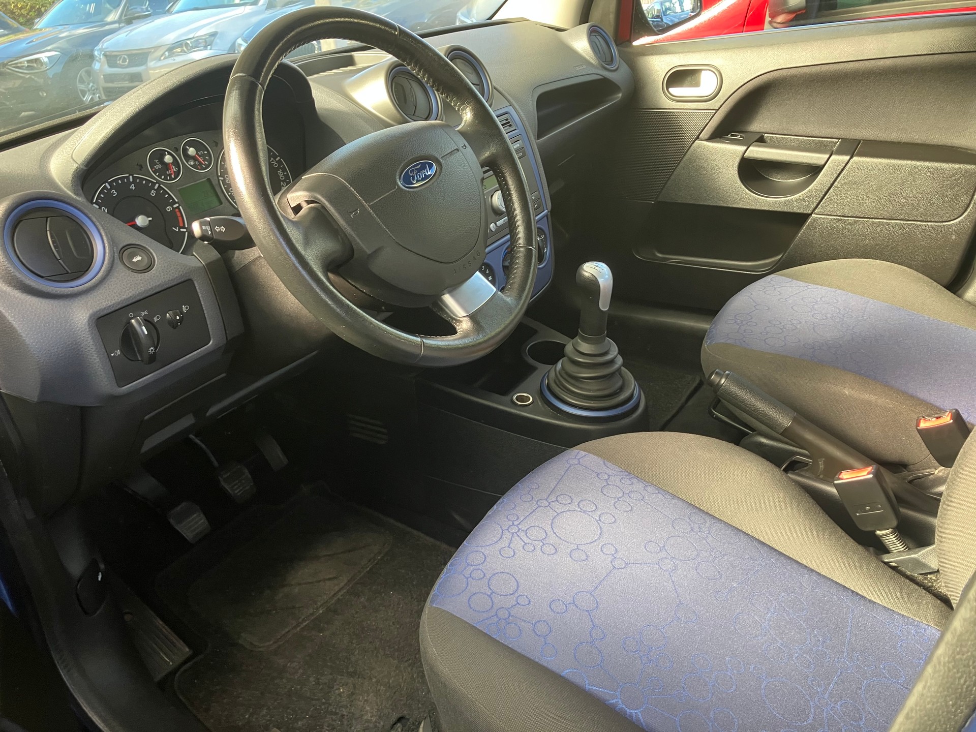 FORD Fiesta 1.4 16V Trend-image-1
