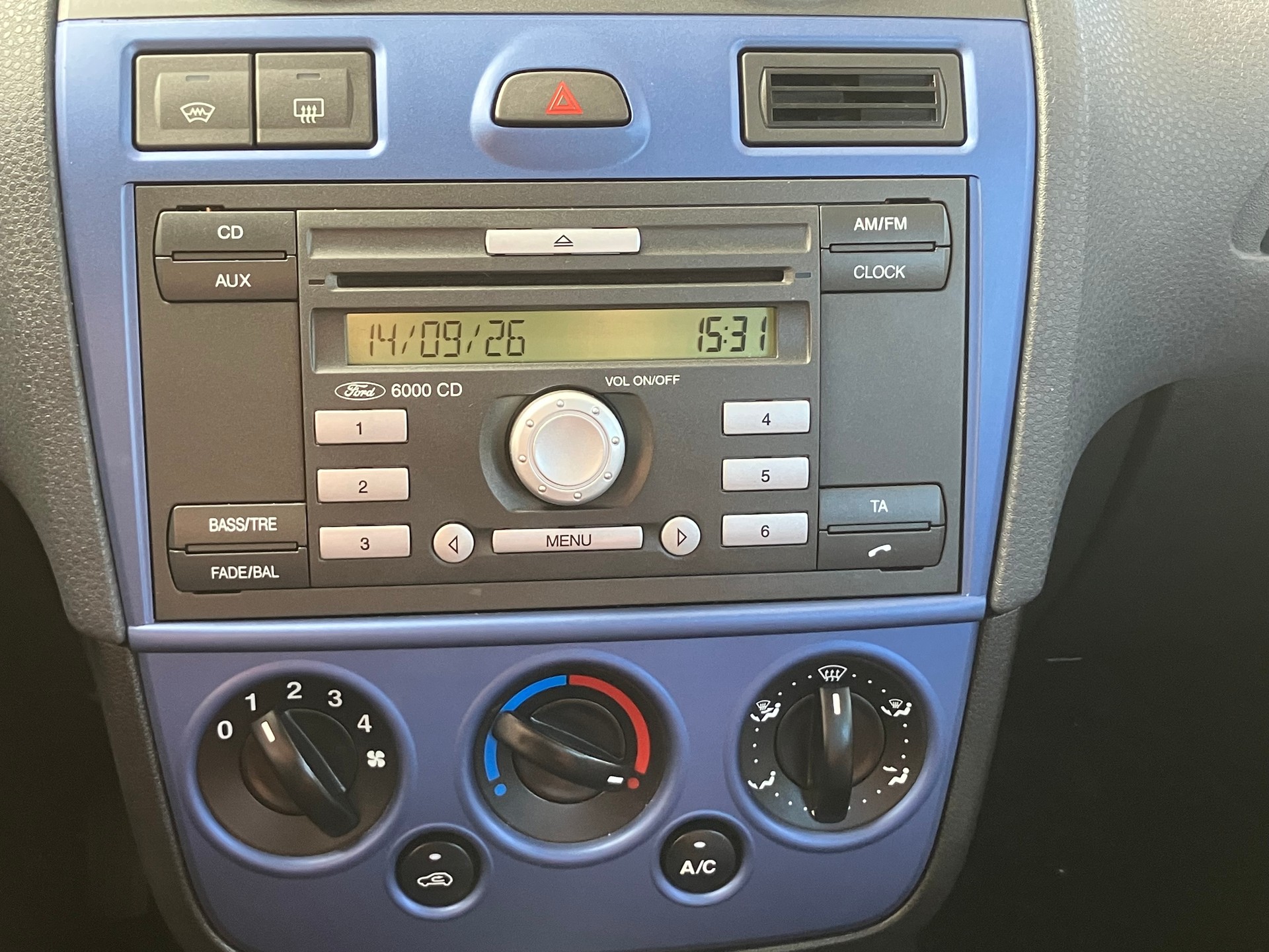 FORD Fiesta 1.4 16V Trend-image-4