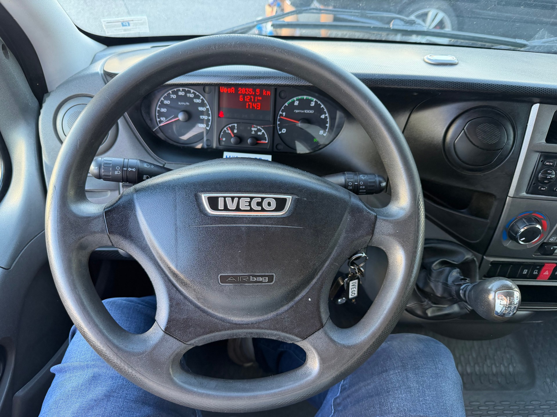 IVECO DAILY 29 L 11 V Hebebühne-image-13