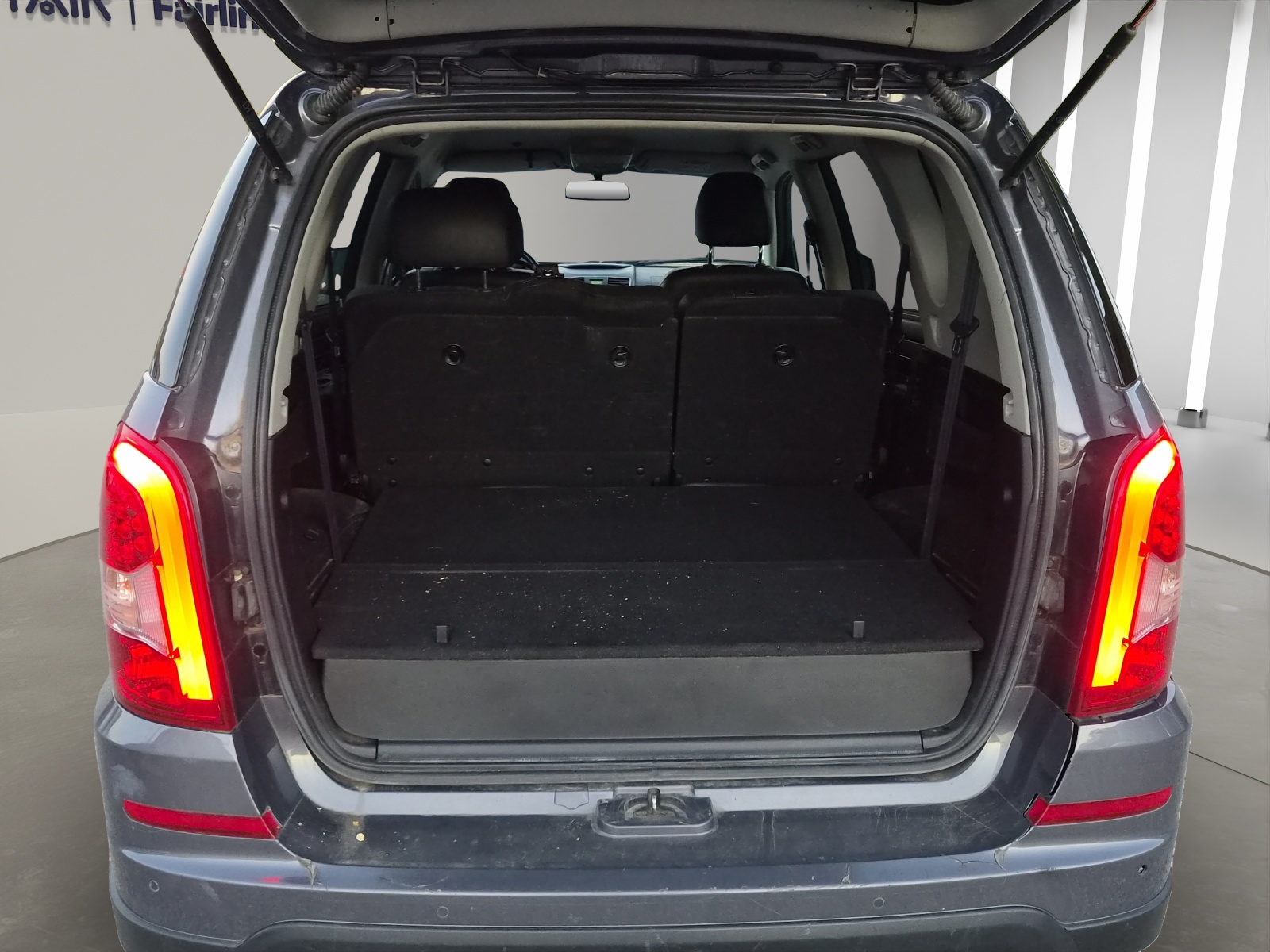 KGM-SsangYong Rexton RX200 e-XDi Sapphire 4WD Automatic-image-15