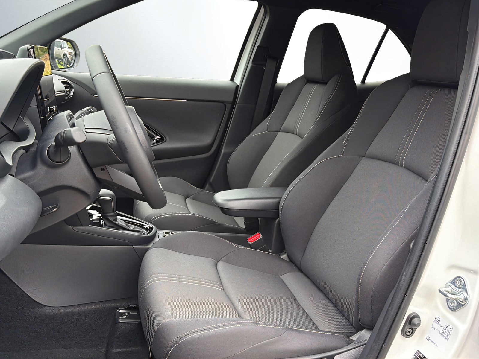 TOYOTA Yaris Cross 1.5 Trend AWDi e-CVT-image-3