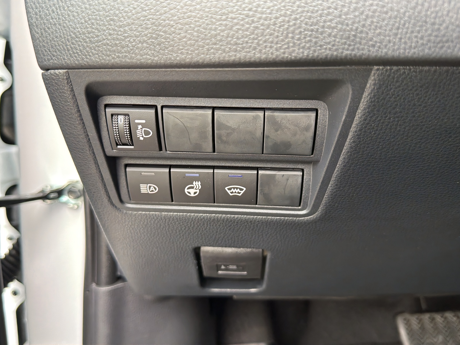 TOYOTA Yaris Cross 1.5 Trend AWDi e-CVT-image-7
