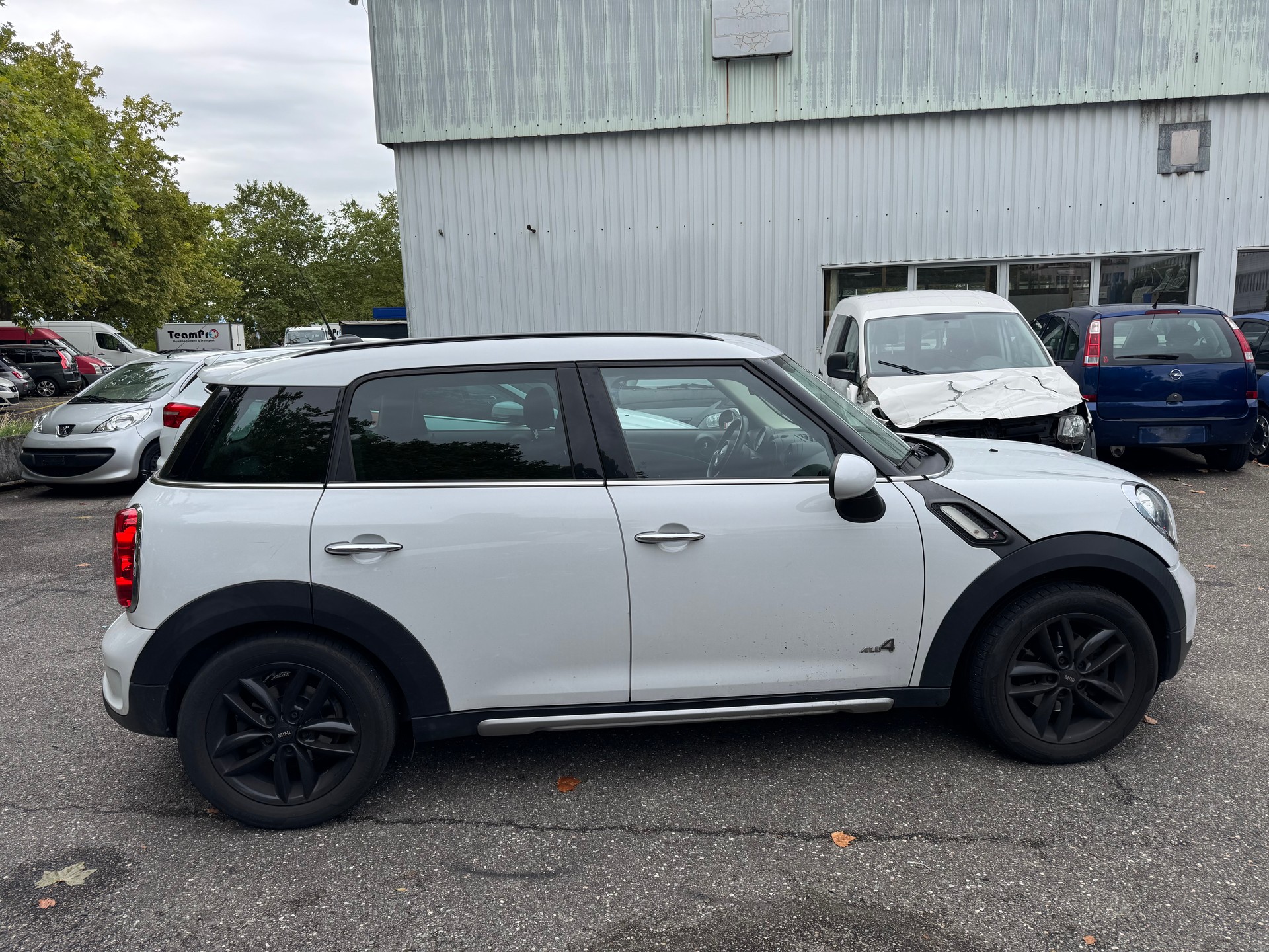 MINI Countryman Cooper SD ALL4 Snowhill-image-4