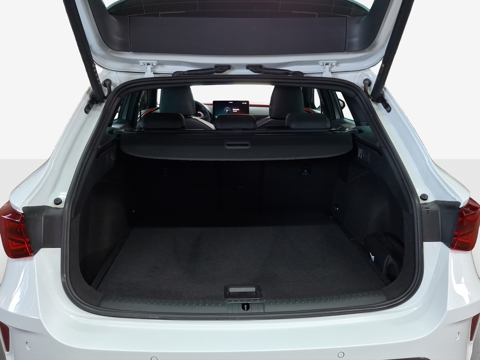 CUPRA LEON ST 1.5 eTSI DSG-image-12