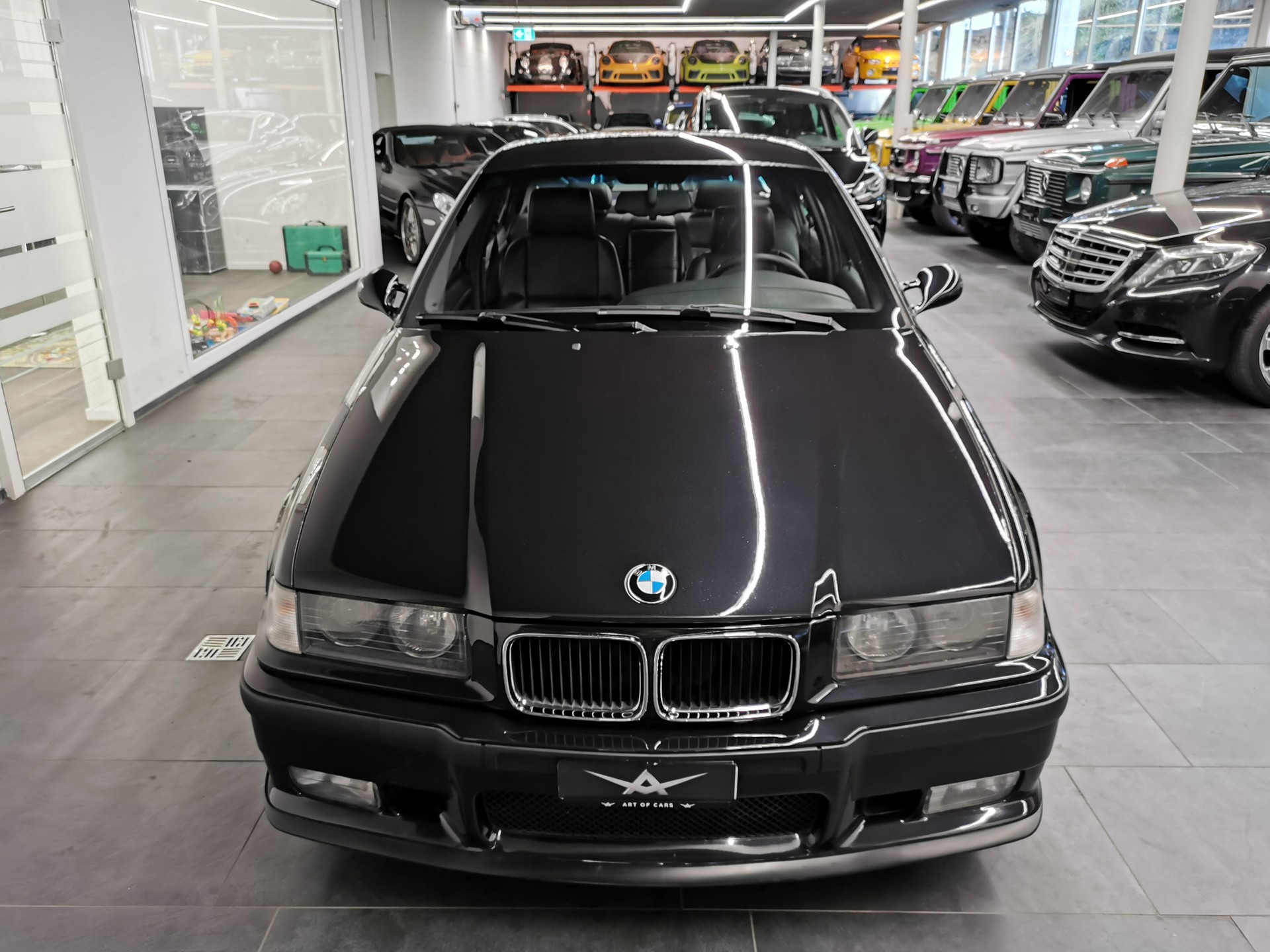 BMW M3 Limousine-image-1