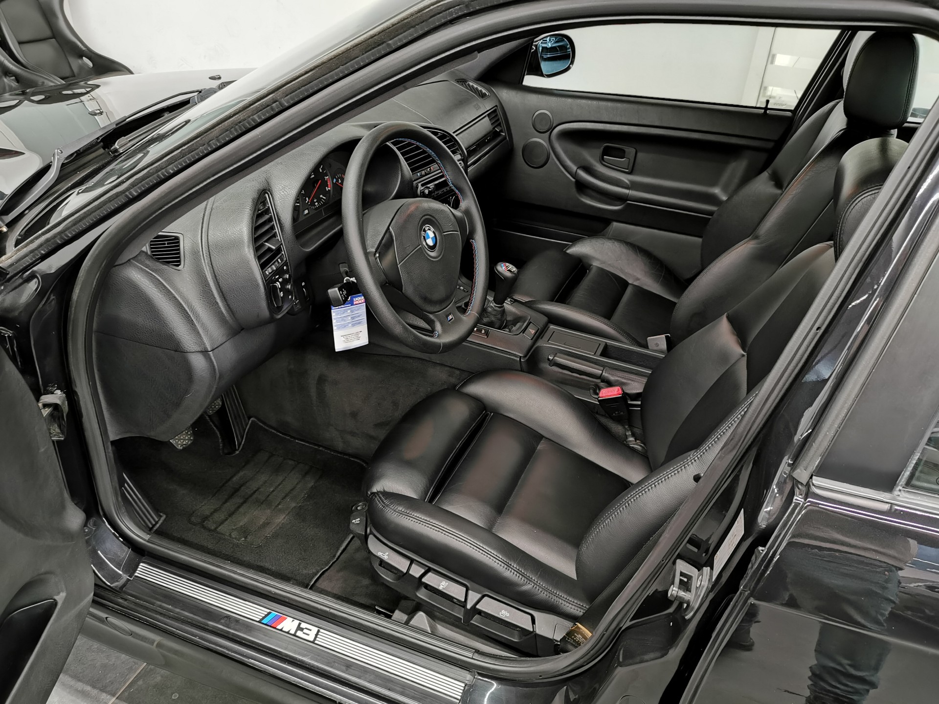 BMW M3 Limousine-image-7