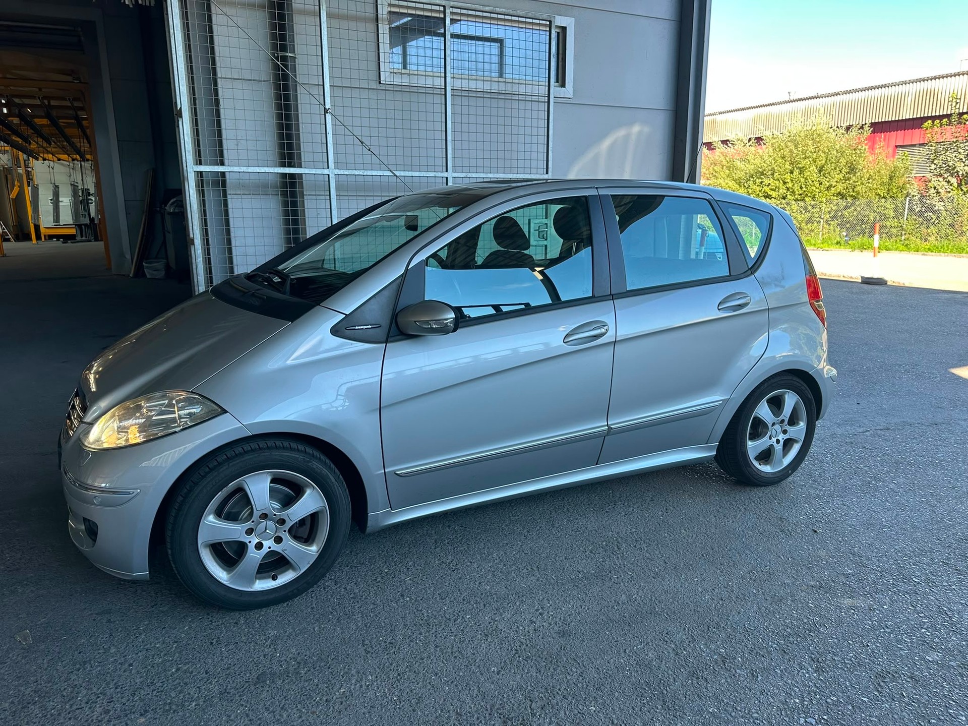 MERCEDES-BENZ A 200 CDI Elégance-image-1