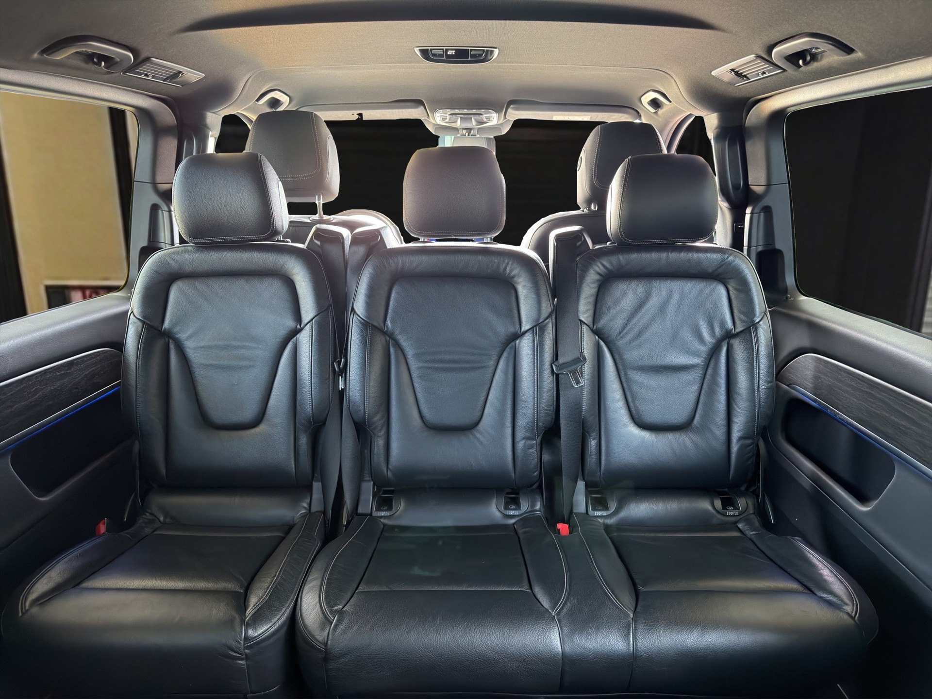 MERCEDES-BENZ V 300 d Avantgarde extra lang Van-image-13