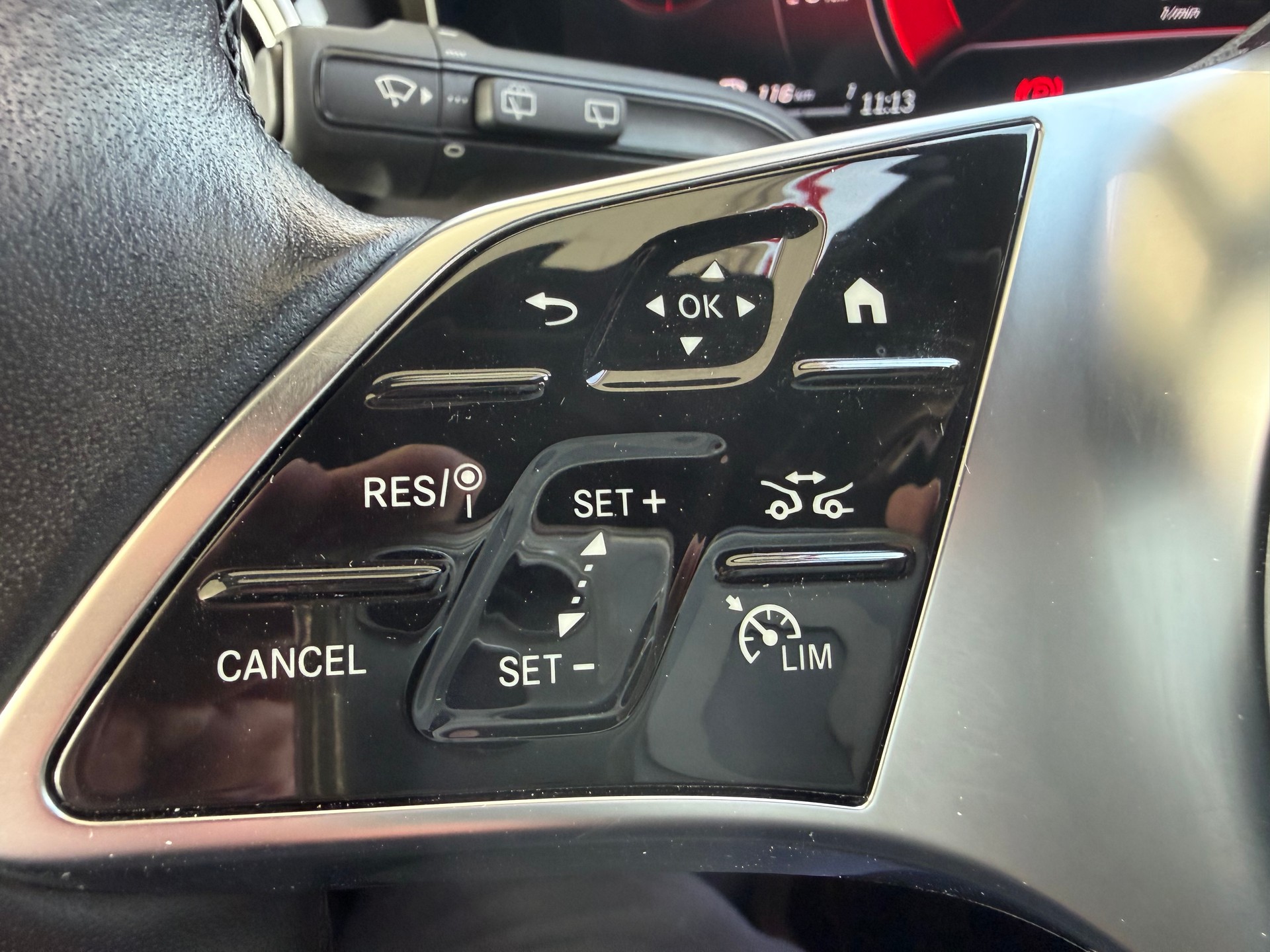 MERCEDES-BENZ V 300 d Avantgarde extra lang Van-image-25