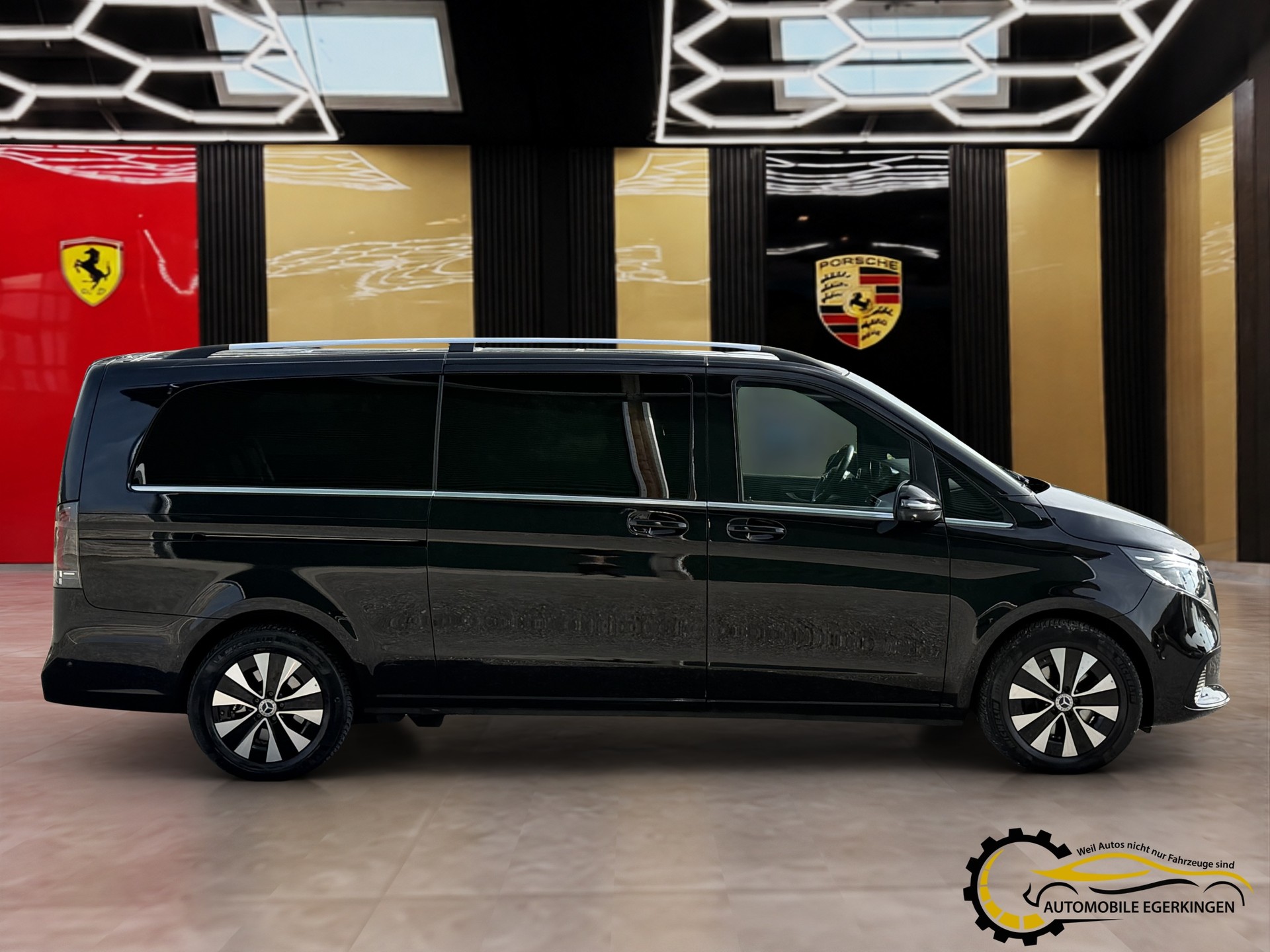 MERCEDES-BENZ V 300 d Avantgarde extra lang Van-image-3