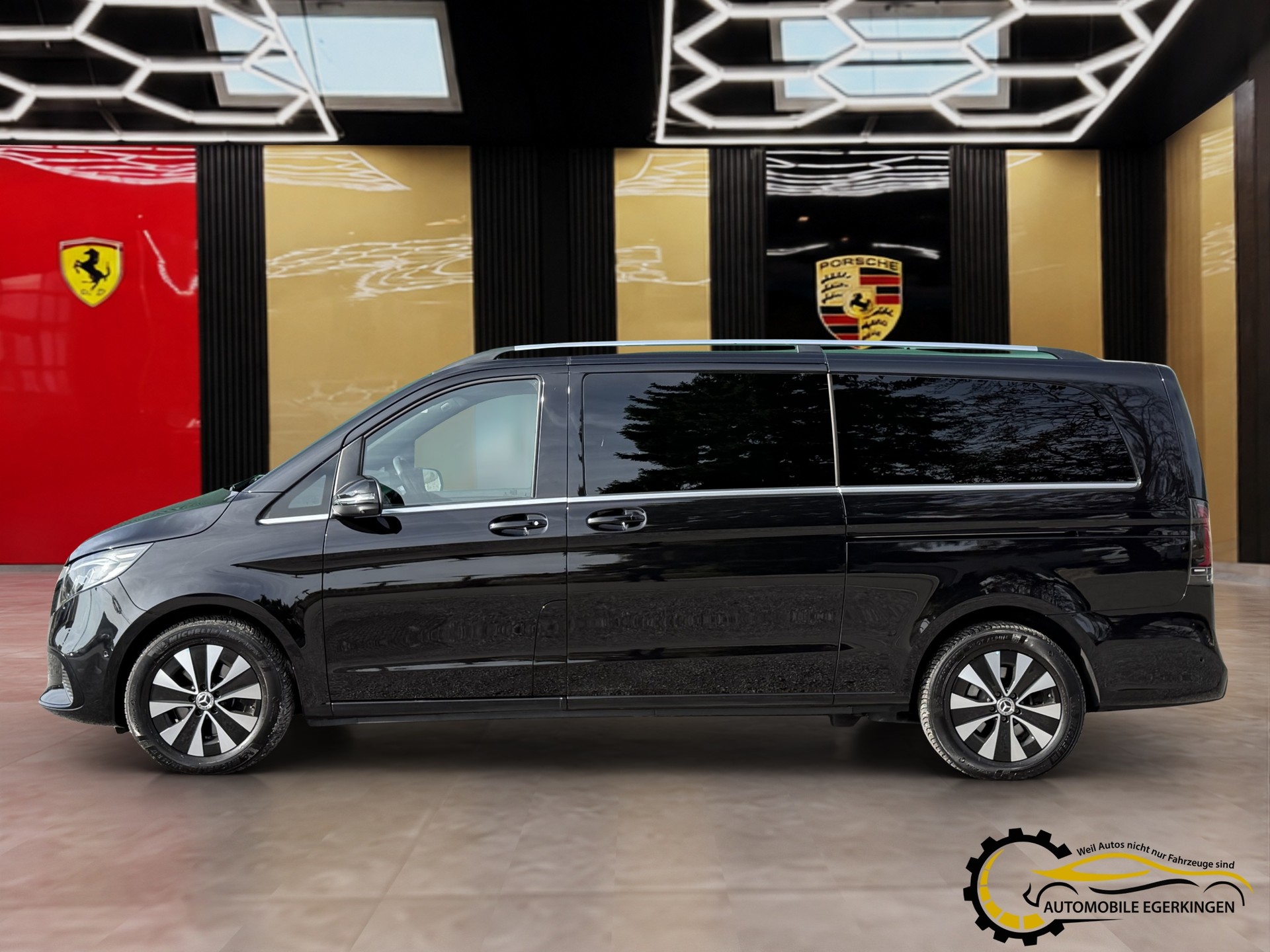 MERCEDES-BENZ V 300 d Avantgarde extra lang Van-image-7