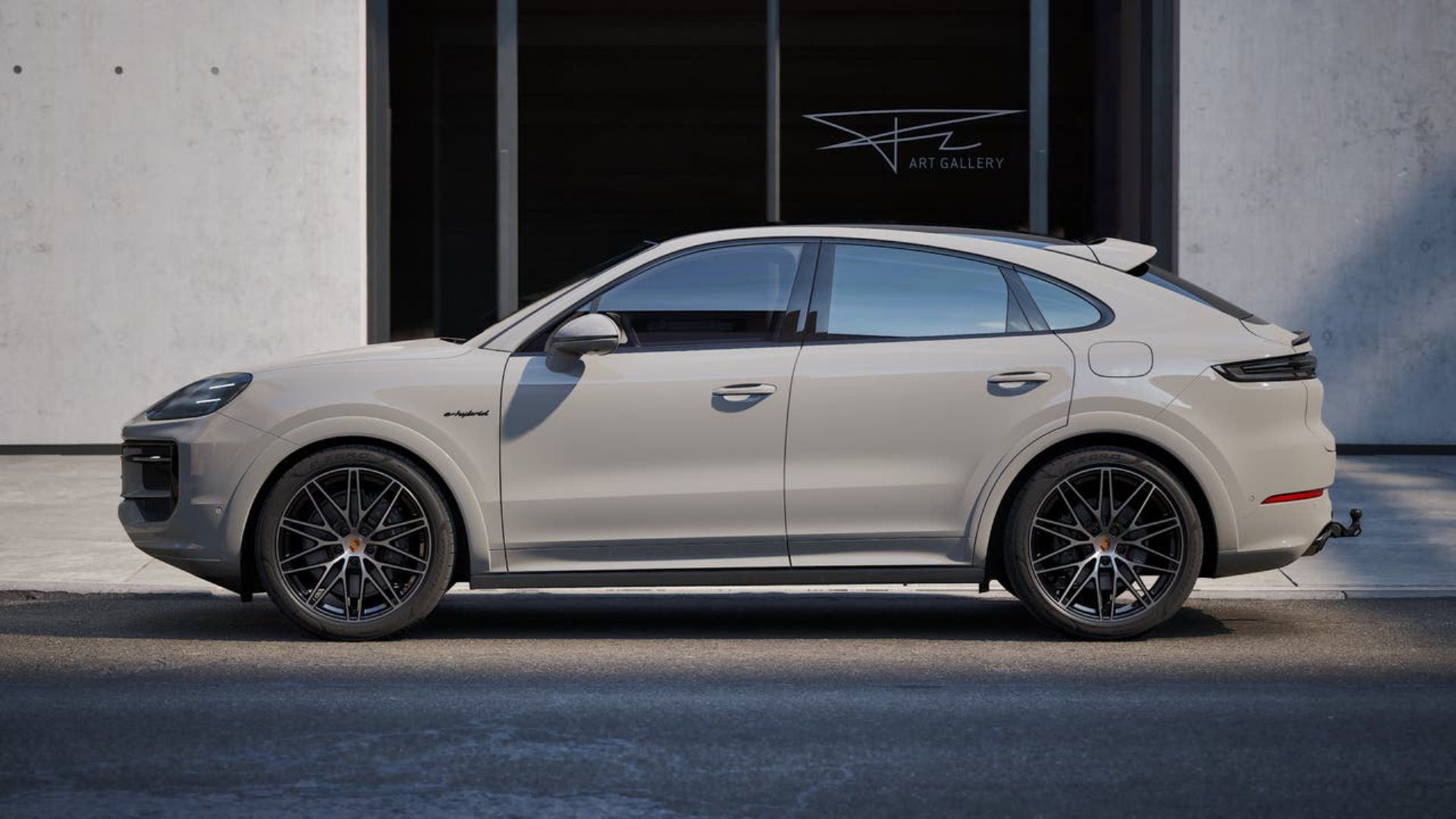 PORSCHE Cayenne E-Hybrid Coupé Black Edition-image-1