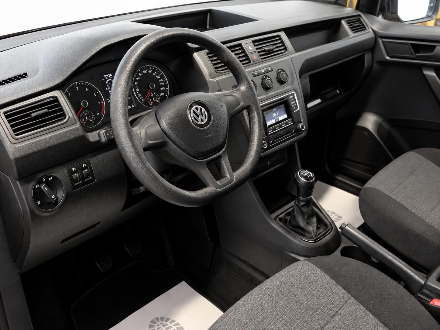 VW Caddy 2.0TDI 4Motion BlueMotion Technology-image-7