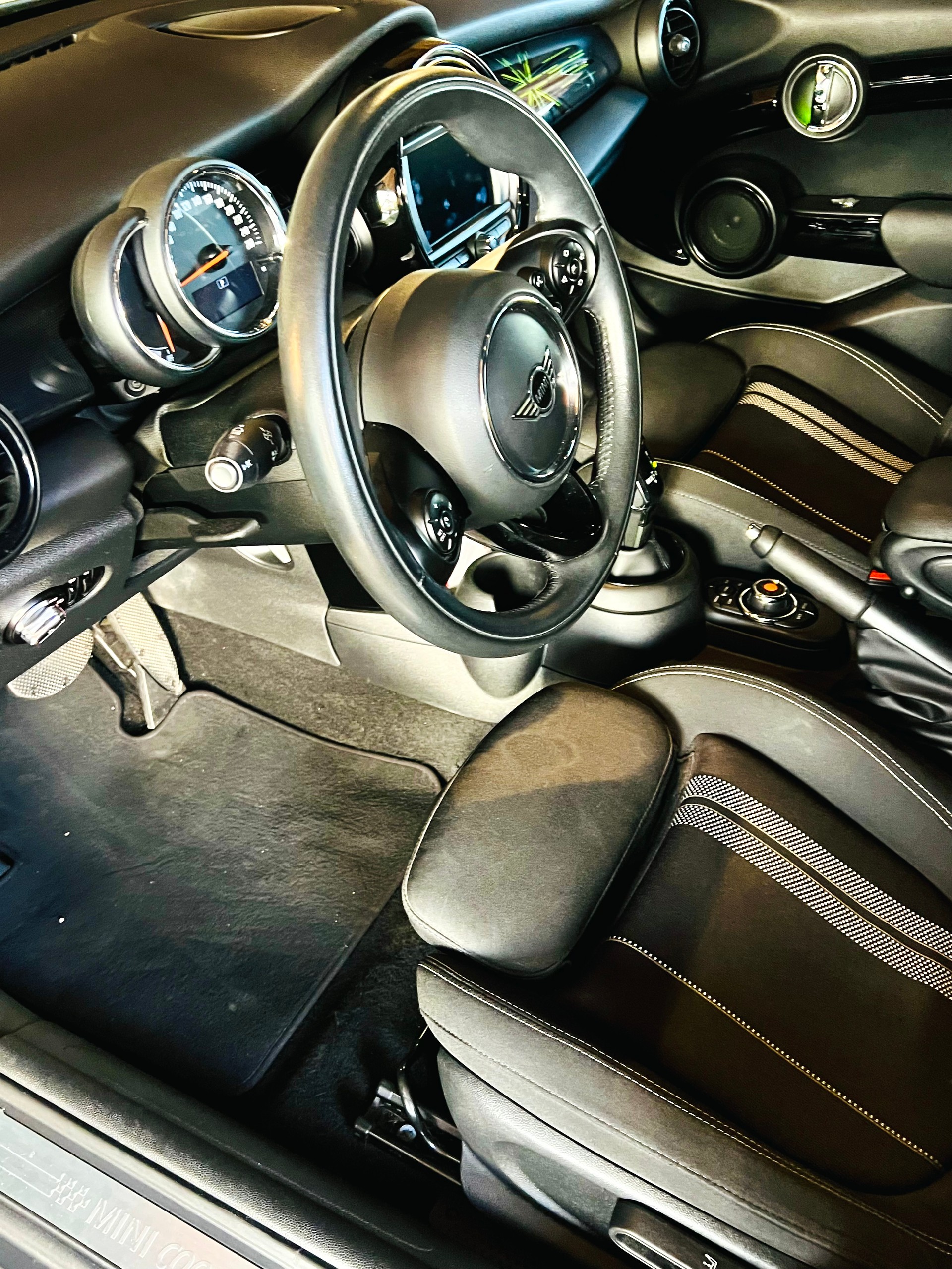 MINI 2.0i Cooper S SDKG-image-5