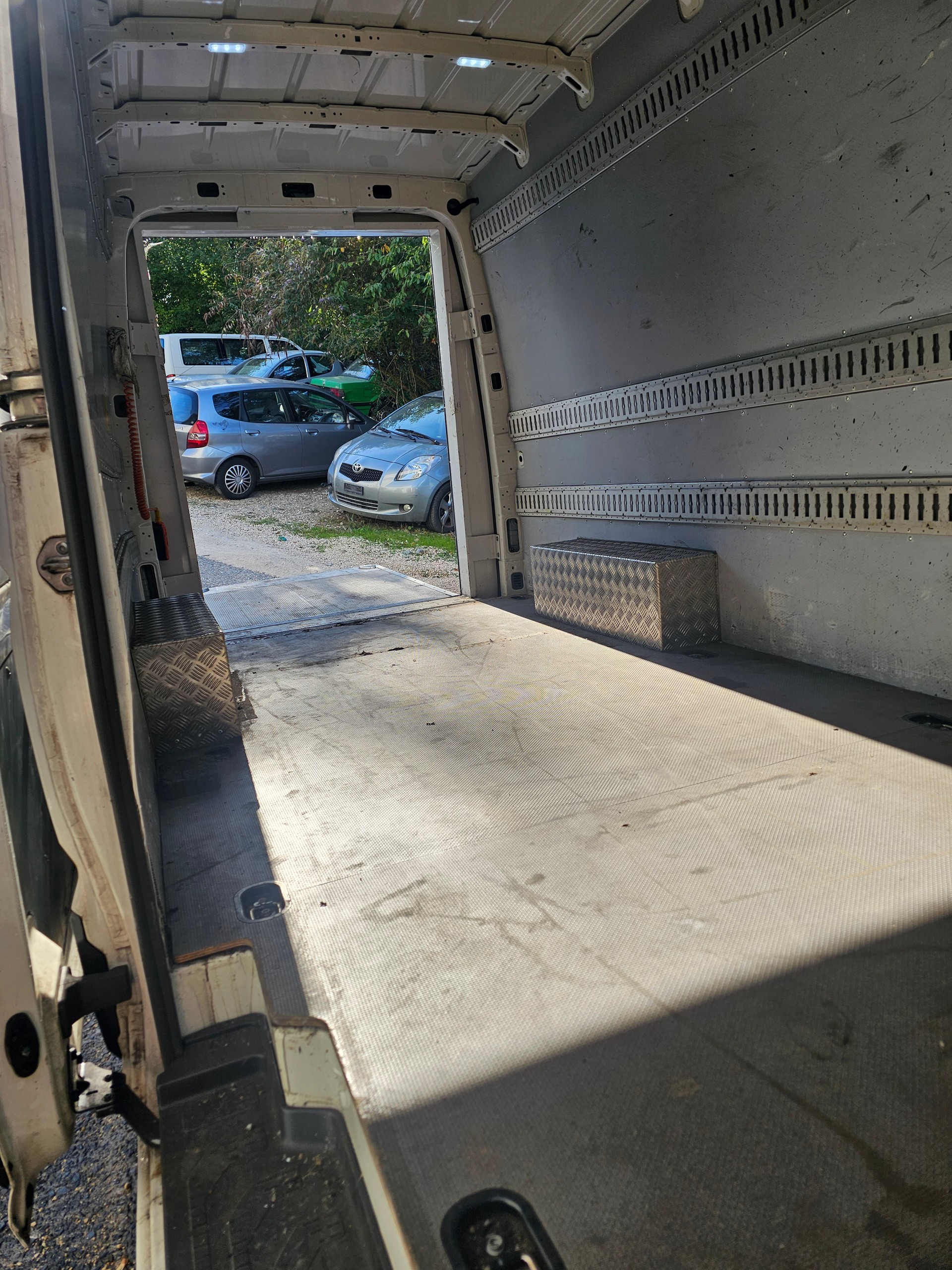 VW T6.1 2.0 TDI Entry-image-9