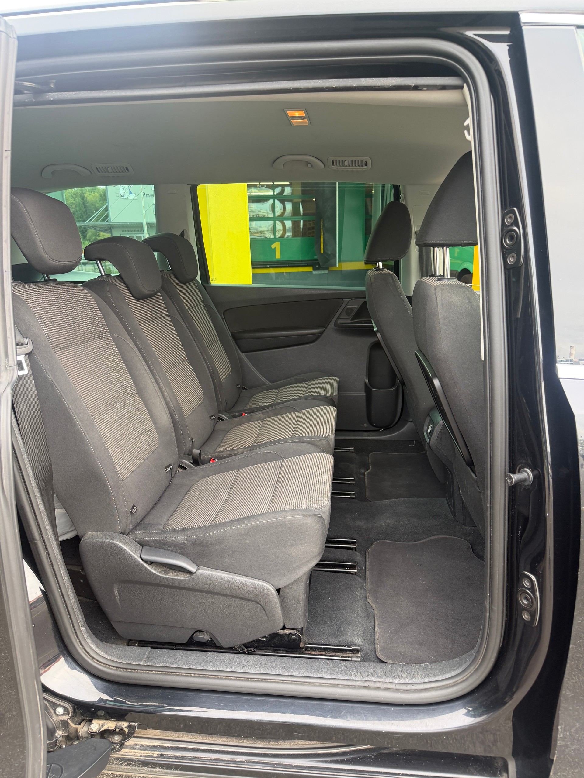 VW Sharan 2.0 TDI BMT Comfortline DSG-image-13