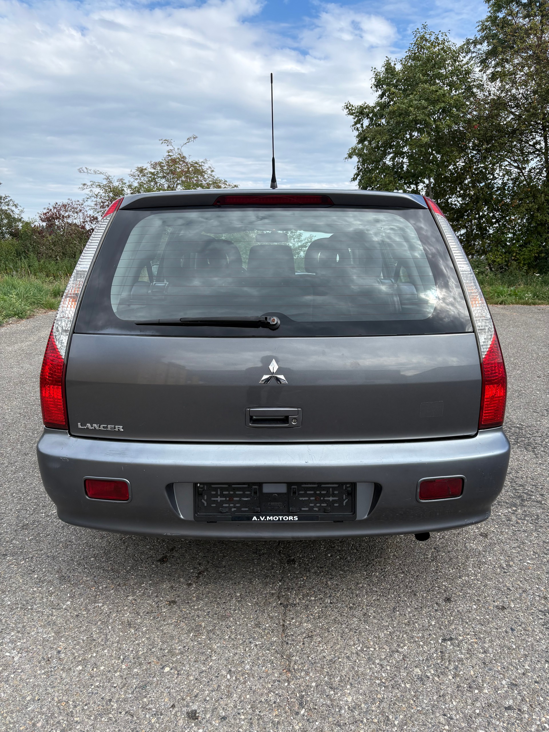 MITSUBISHI Lancer 1.6 Invite (Comfort) Wagon-image-6