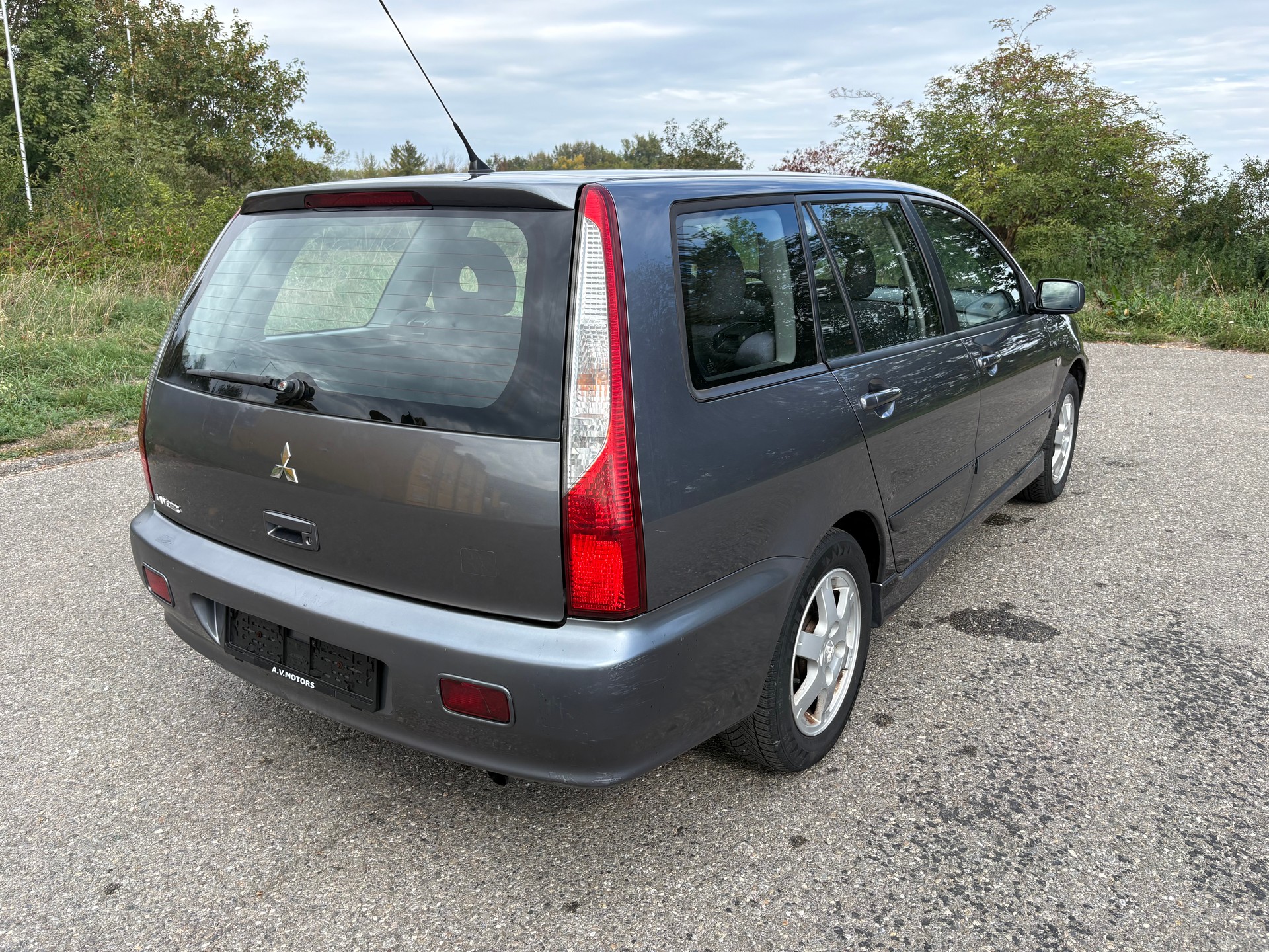 MITSUBISHI Lancer 1.6 Invite (Comfort) Wagon-image-7