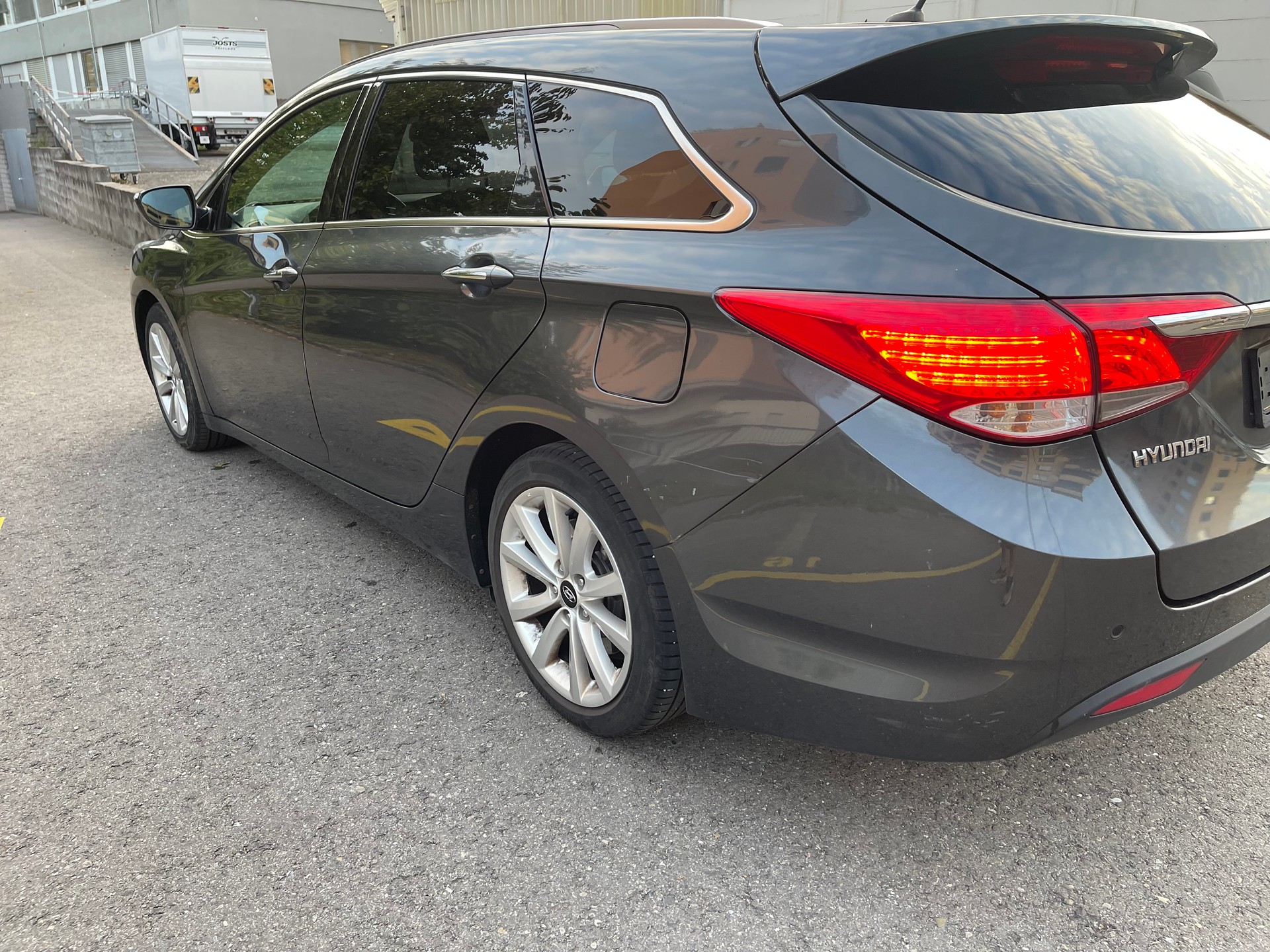 HYUNDAI i40 Wagon 1.6 GDi Style-image-5