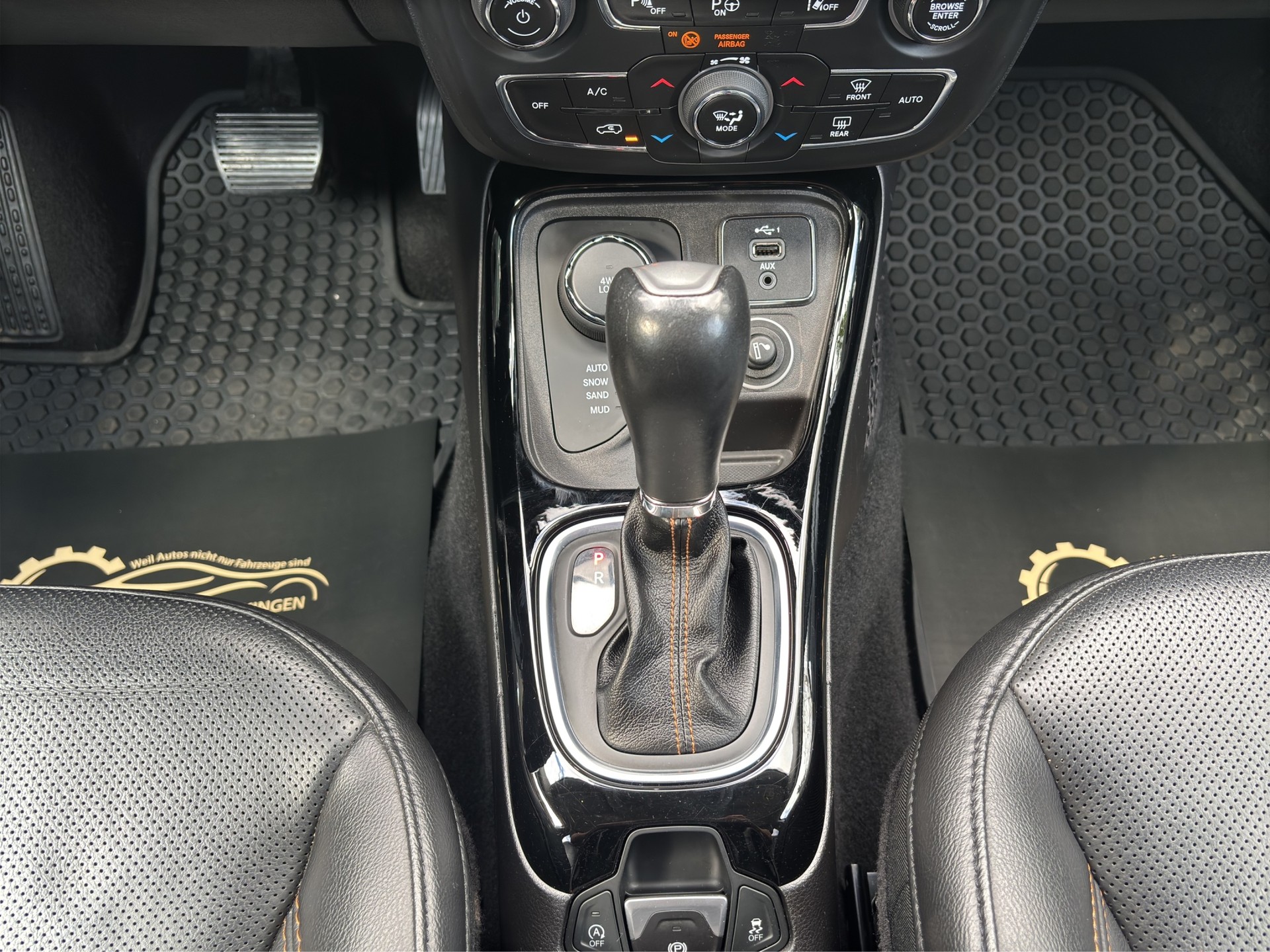 JEEP Compass 1.4 MultiAir Limited AWD-image-16