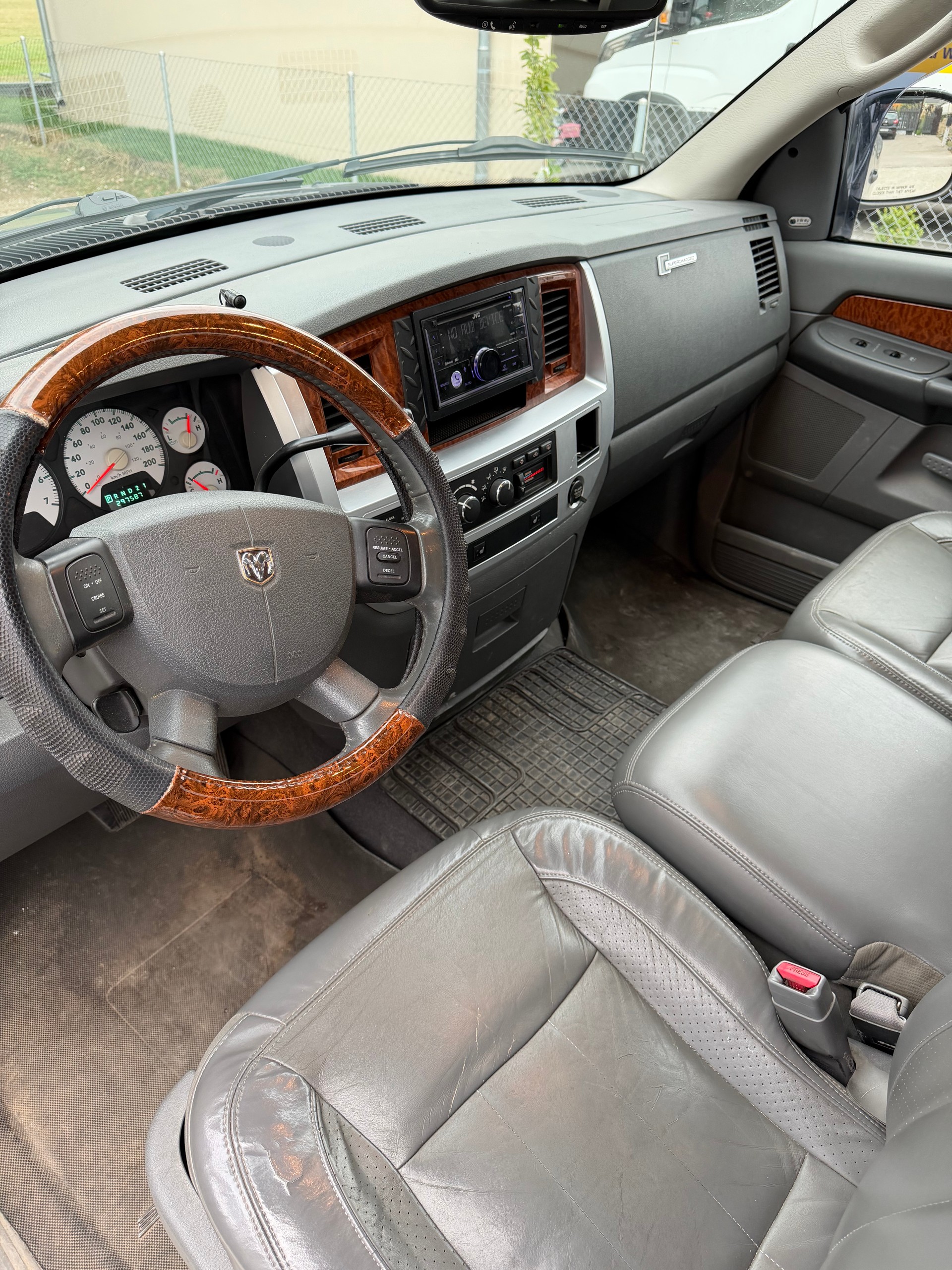 DODGE 1500-image-3