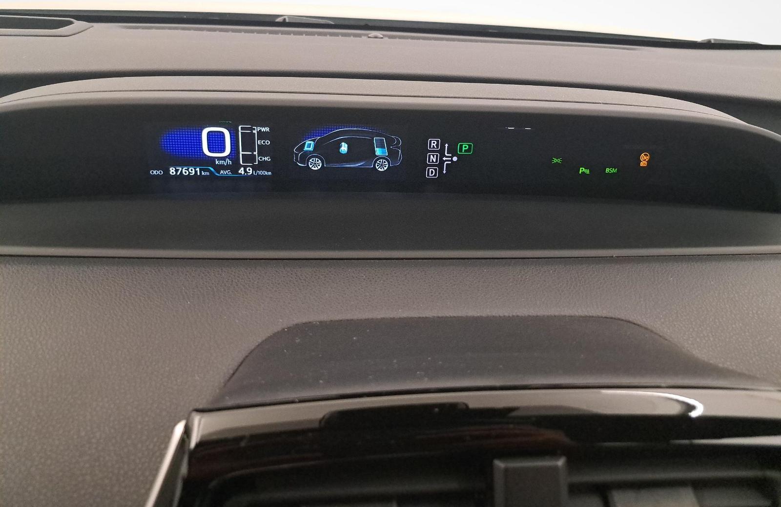 TOYOTA Prius 1.8 VVTi HSD Sol Premium-image-13