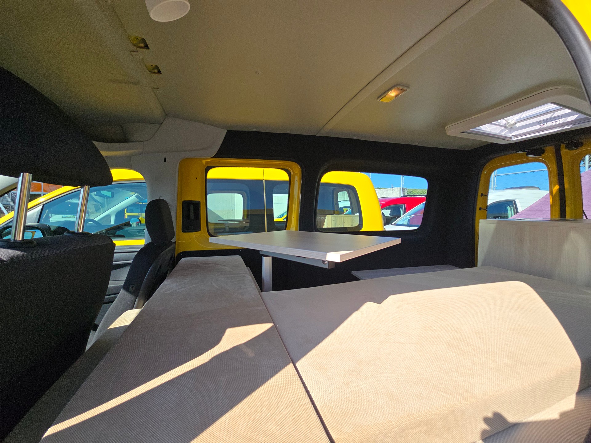 VW GEOVAN L - 102PS - Bezin - Klima - PDC - DAB+ - 2 x Schiebetür - grosses Fensterpaket-image-14