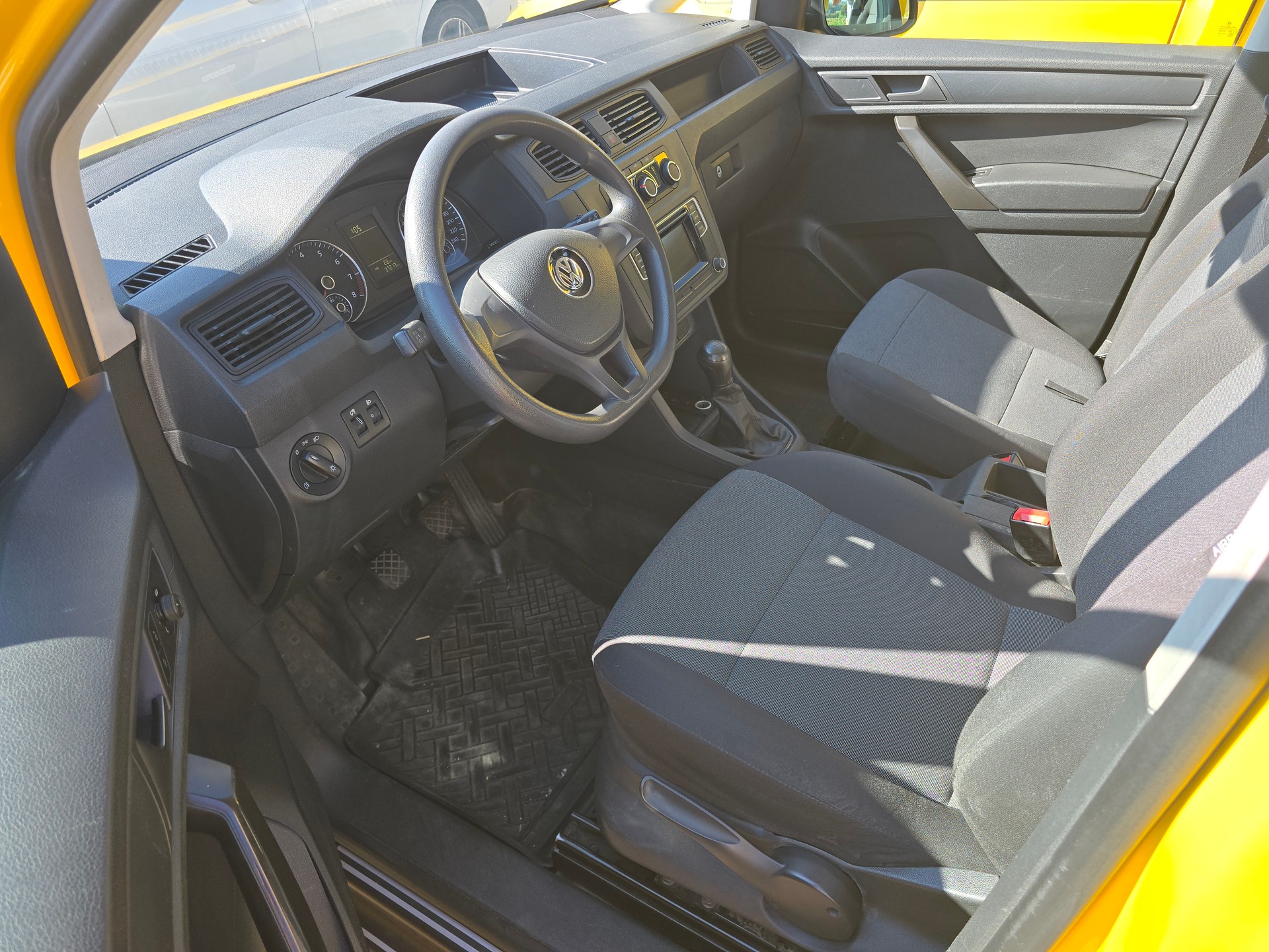 VW GEOVAN L - 102PS - Bezin - Klima - PDC - DAB+ - 2 x Schiebetür - grosses Fensterpaket-image-15