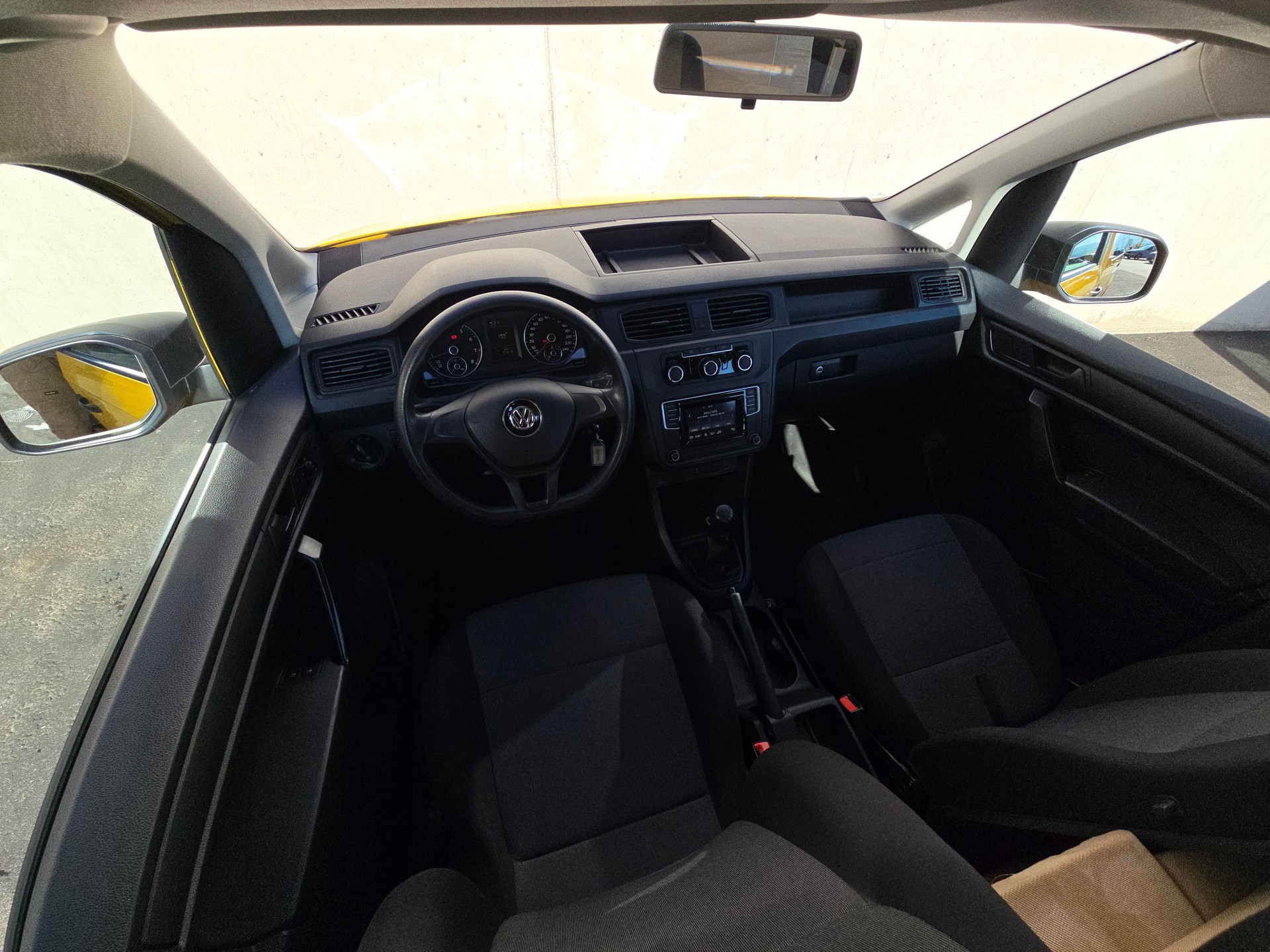 VW GEOVAN L - 102PS - Bezin - Klima - PDC - DAB+ - 2 x Schiebetür - grosses Fensterpaket-image-4