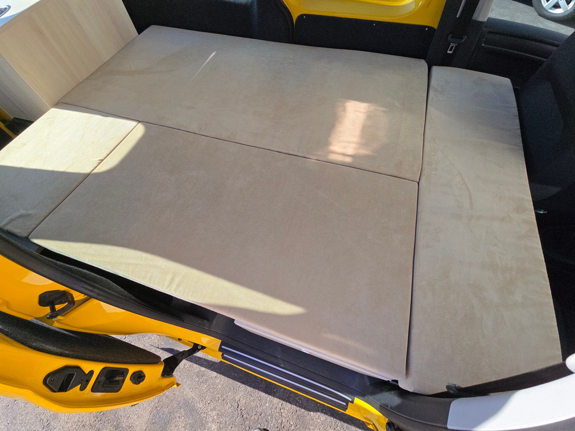 VW GEOVAN L - 102PS - Bezin - Klima - PDC - DAB+ - 2 x Schiebetür - grosses Fensterpaket-image-12