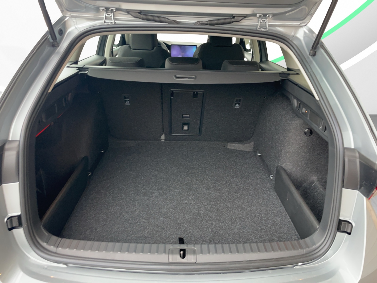 SKODA Octavia Combi 1.5 TSI mHEV DSG Selection-image-14