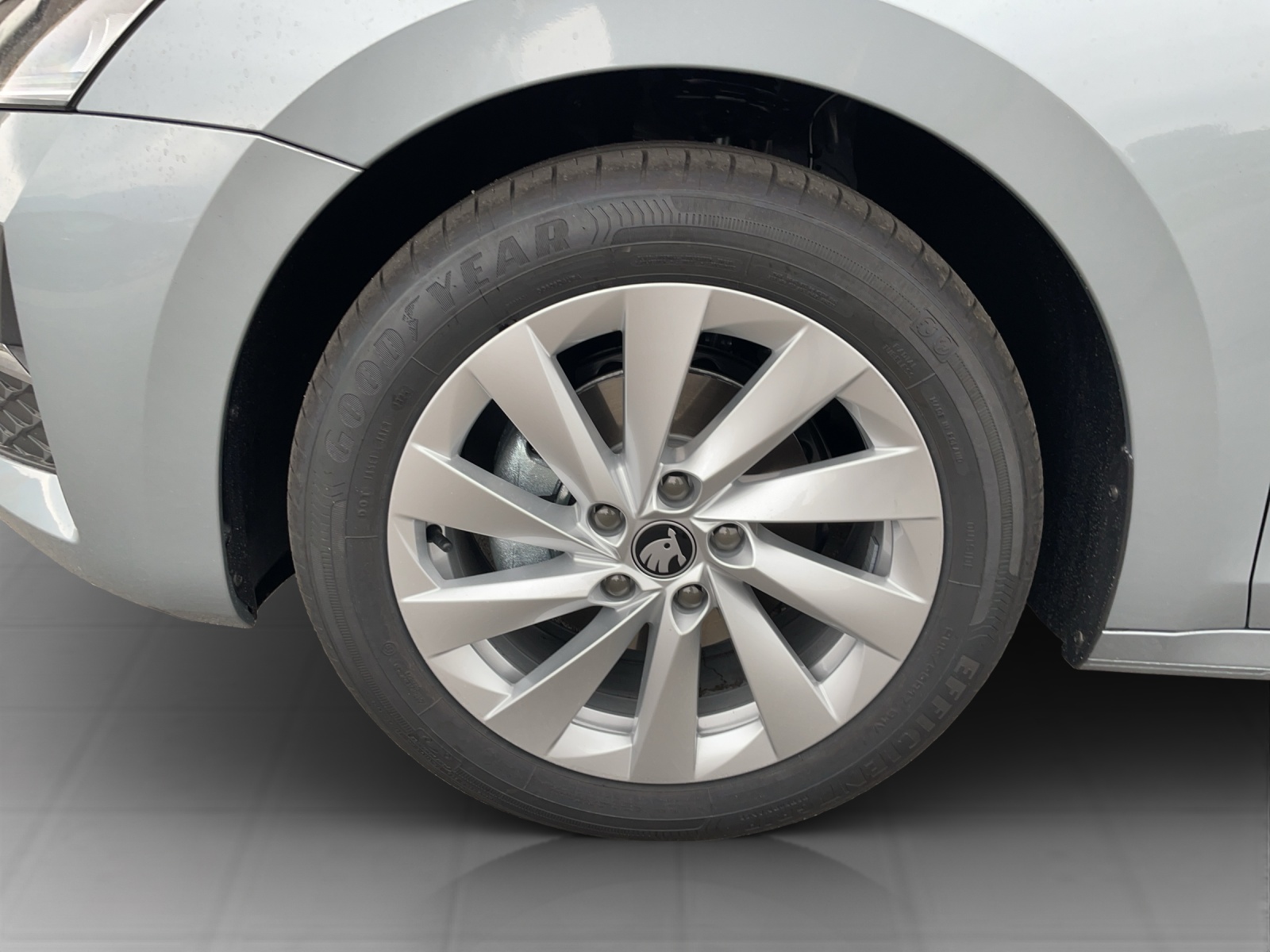 SKODA Octavia Combi 1.5 TSI mHEV DSG Selection-image-16