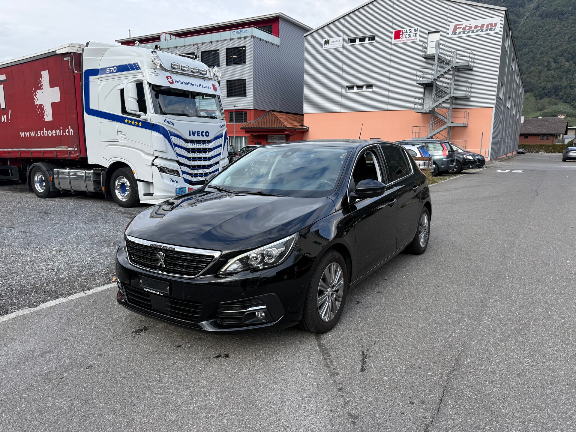 PEUGEOT 308 1.2 Pure Tech Allure EAT8-image-1