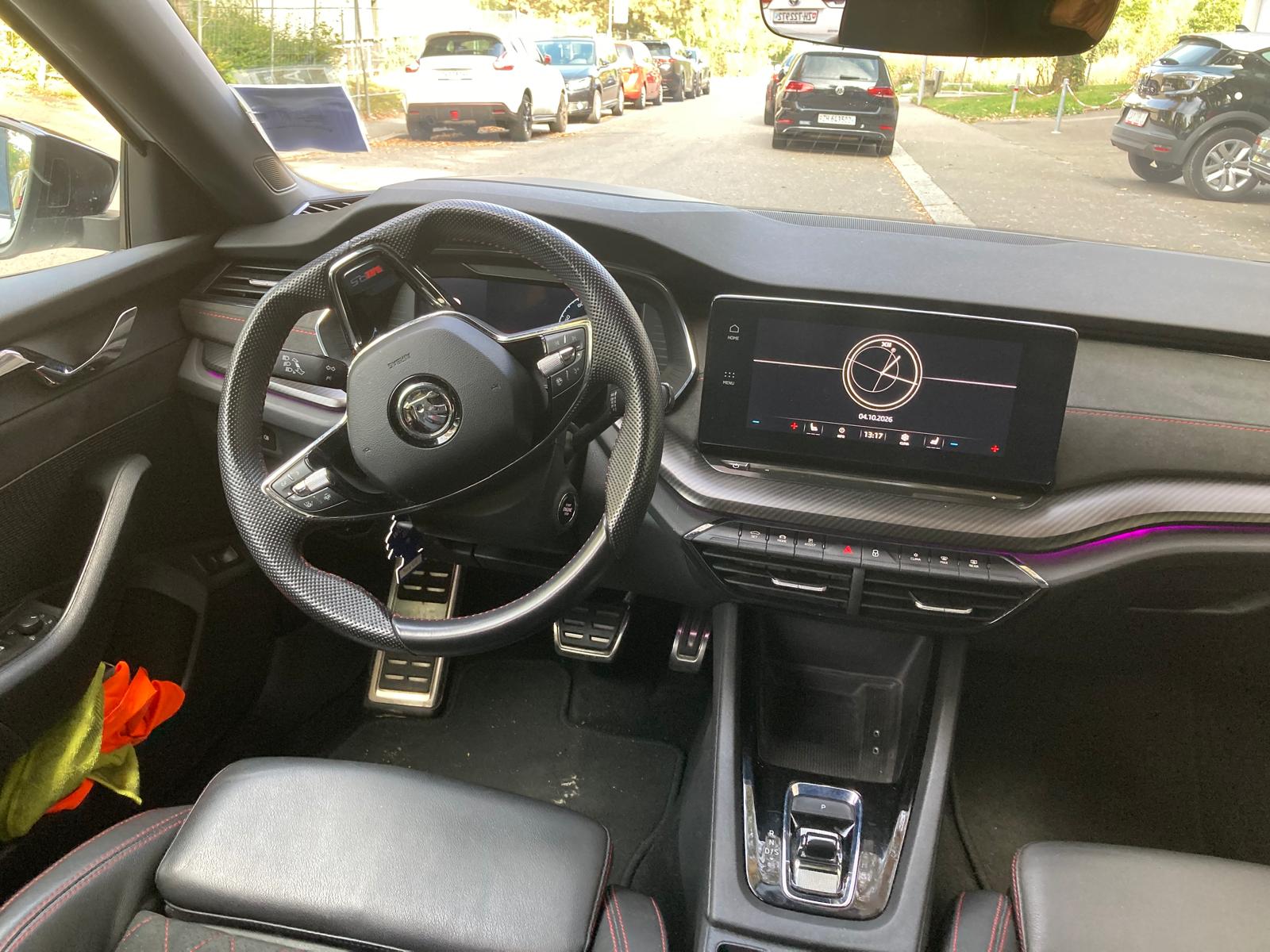 SKODA Octavia Combi 2.0 TSI DSG RS-image-7