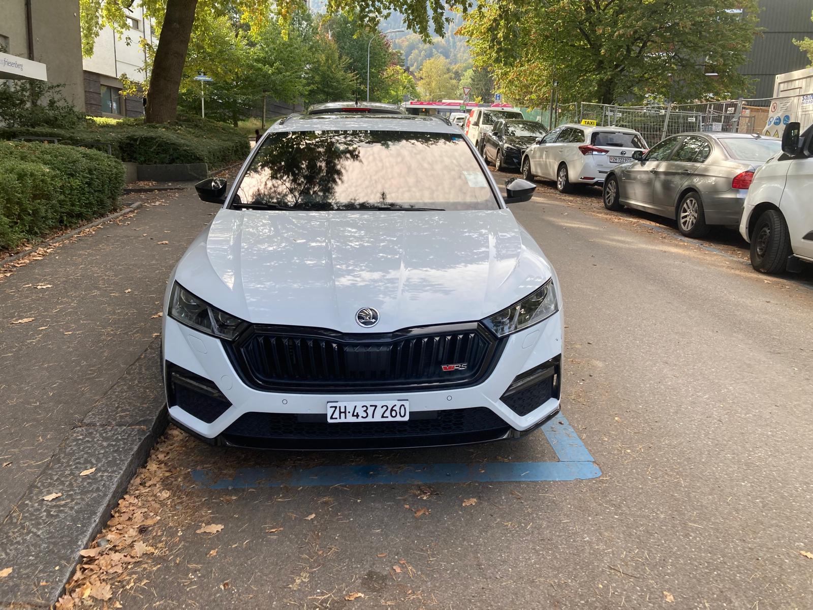 SKODA Octavia Combi 2.0 TSI DSG RS-image-0