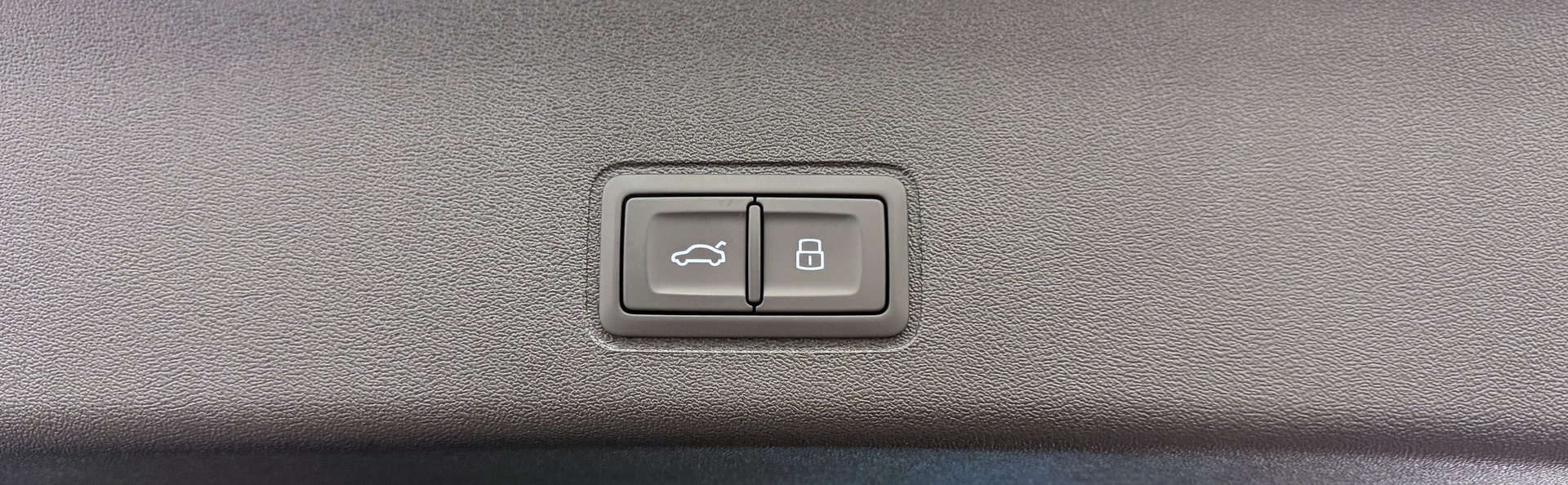 AUDI Q3 SUV 110 kW TFSI S tronic-image-22