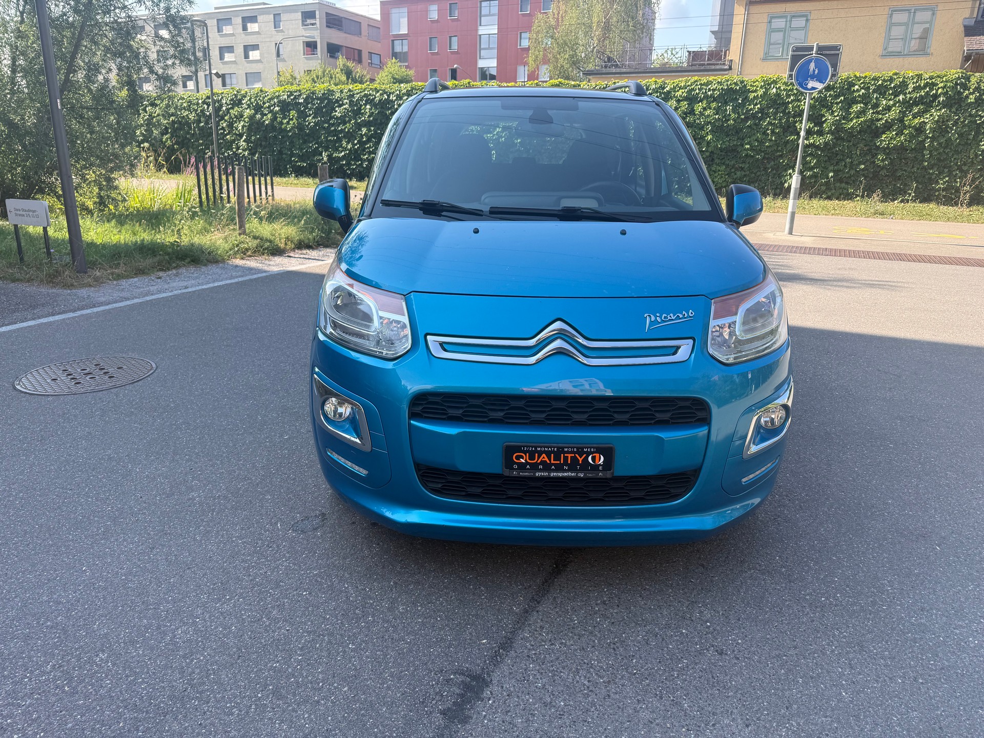 CITROEN C3 Picasso 1.4i 16V Exclusive-image-4