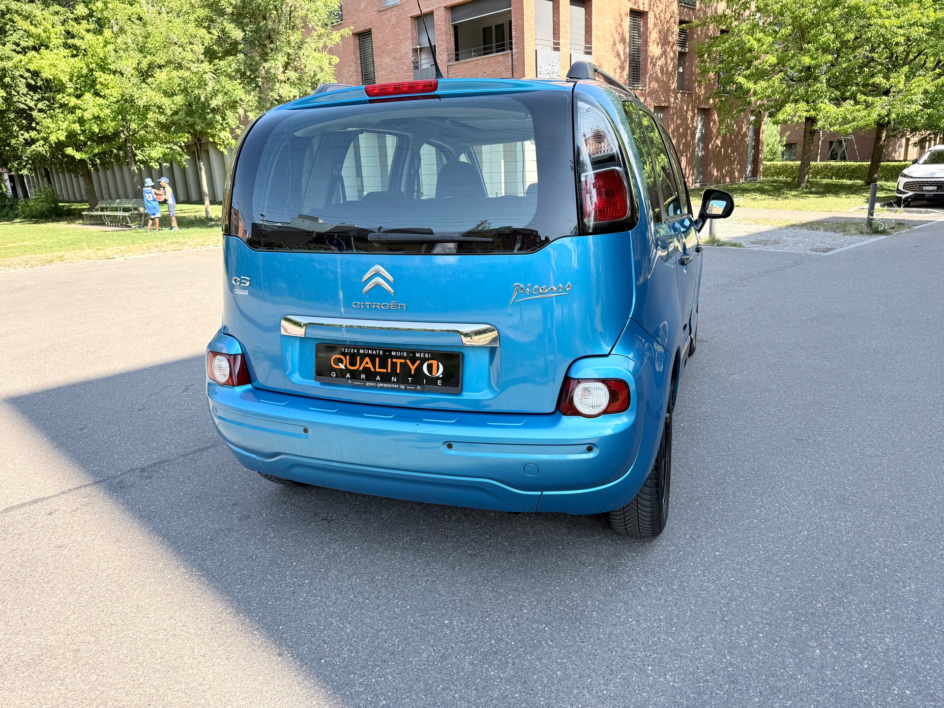 CITROEN C3 Picasso 1.4i 16V Exclusive-image-9