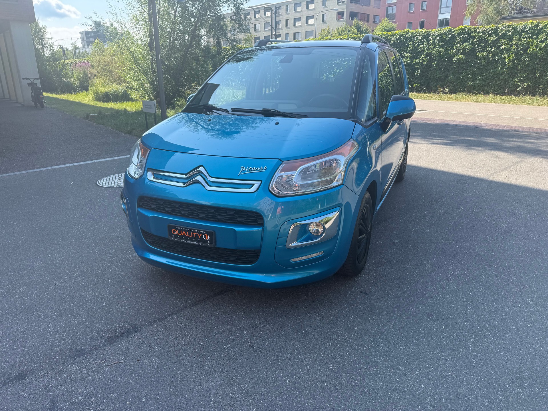 CITROEN C3 Picasso 1.4i 16V Exclusive-image-3