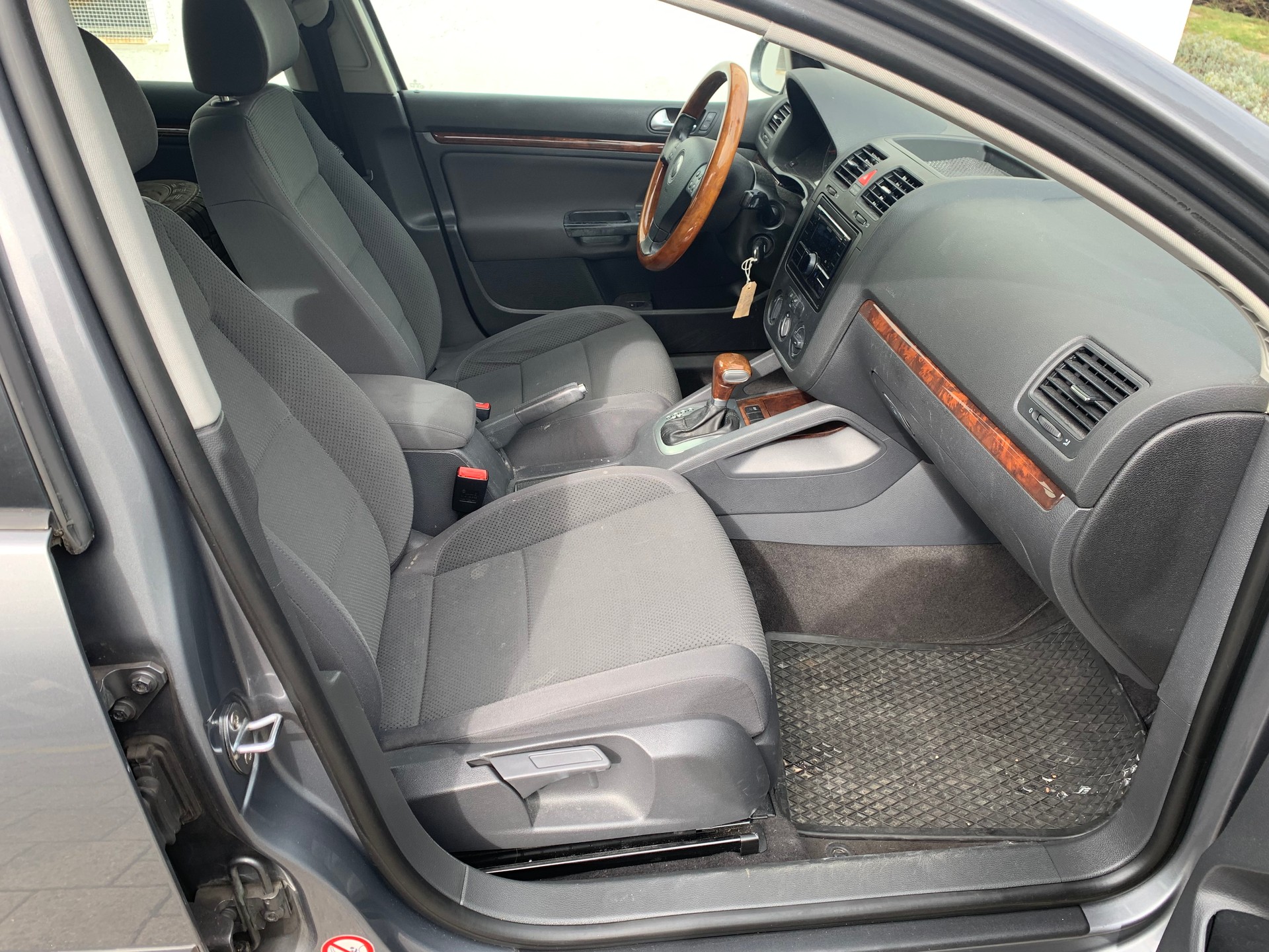 VW Golf 2.0 FSI Highline DSG-image-6