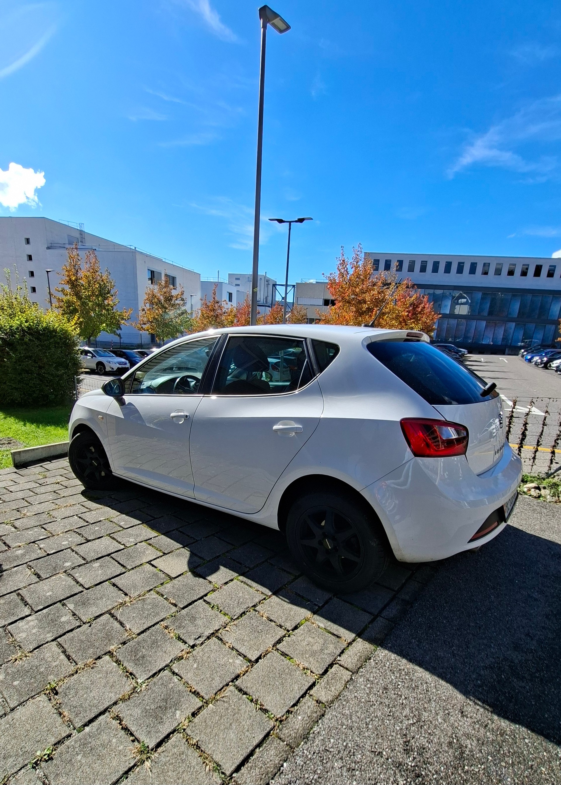 SEAT 1.4 TDI 105 FR-image-1