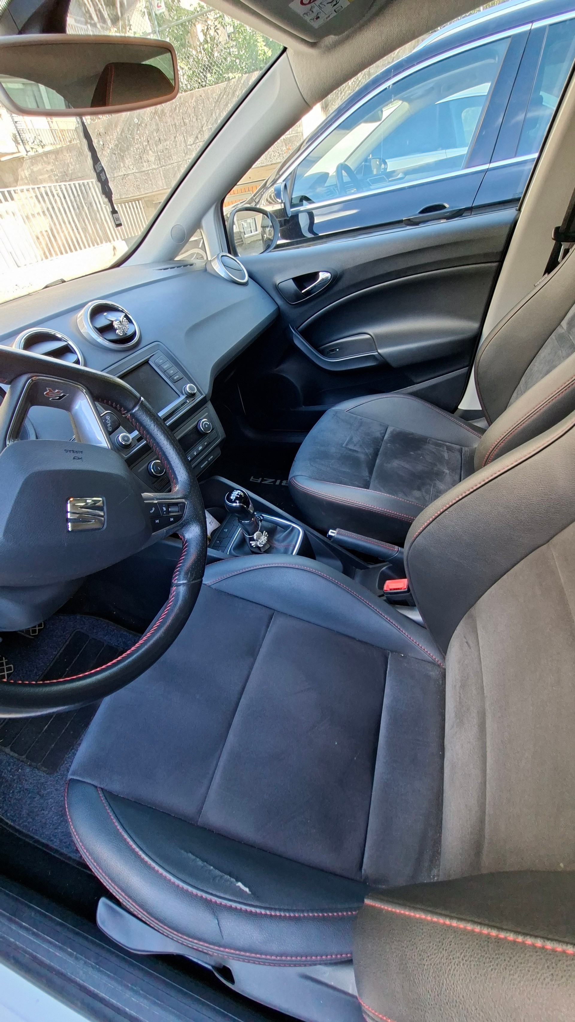 SEAT 1.4 TDI 105 FR-image-3