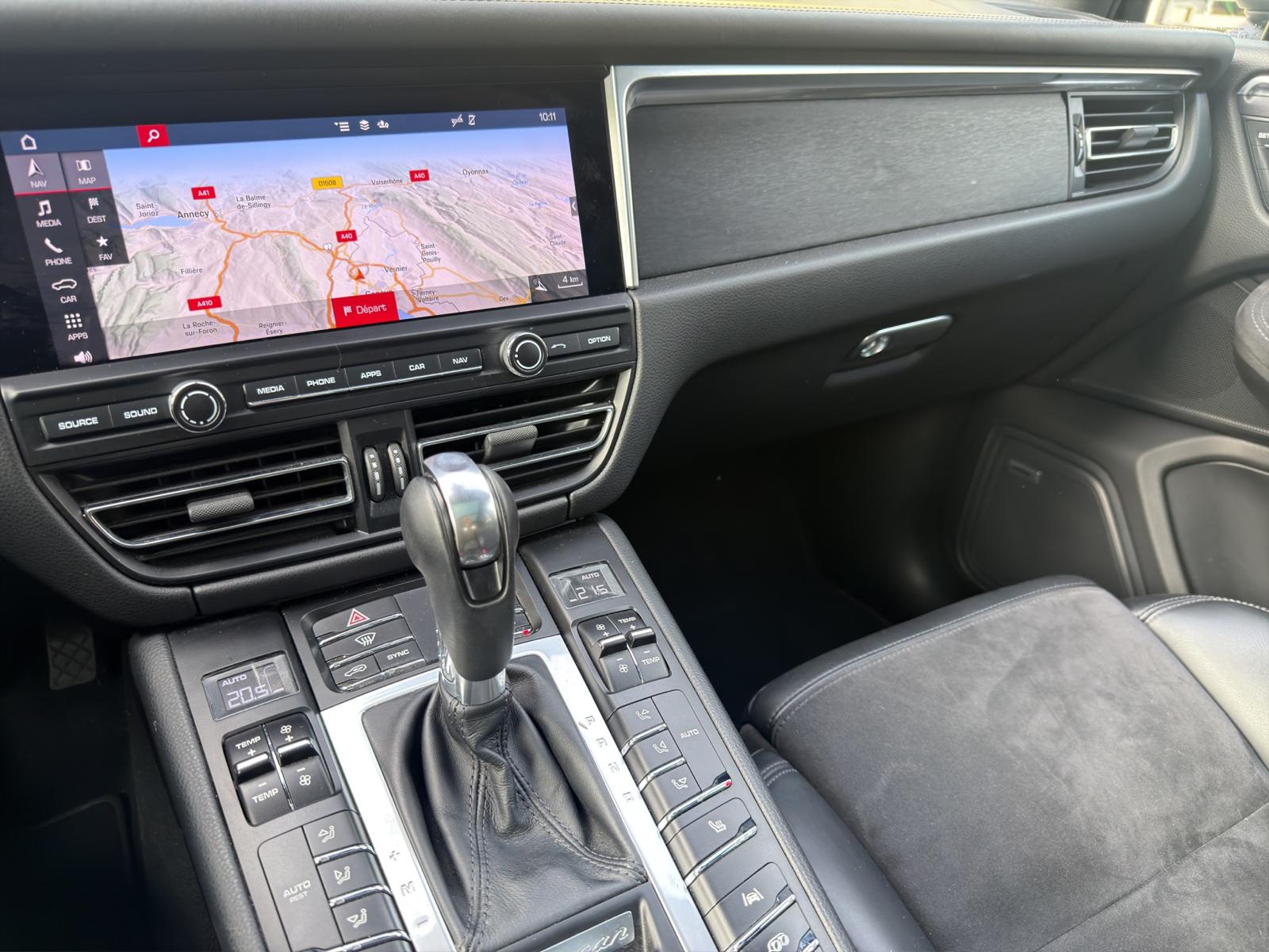 PORSCHE Macan GTS PDK-image-16
