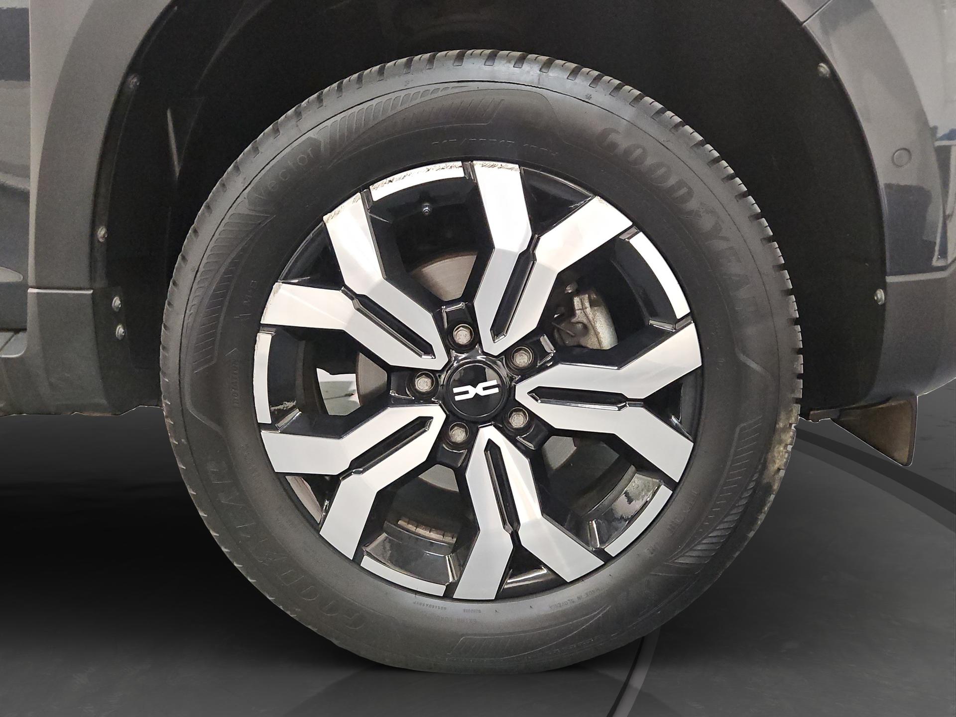 DACIA Duster TCe 150 Journey 4x4-image-17